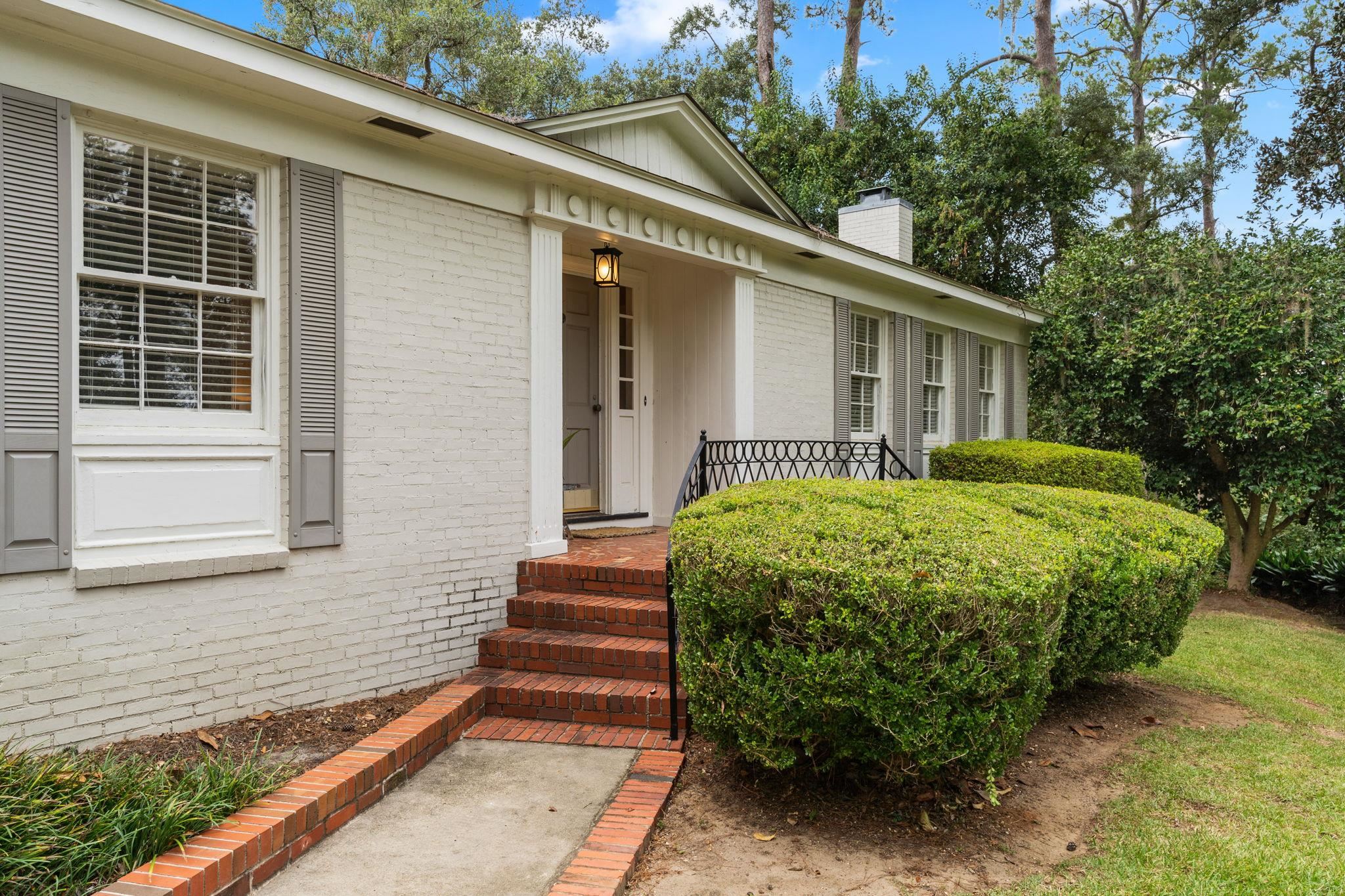 1413 N Randolph Circle