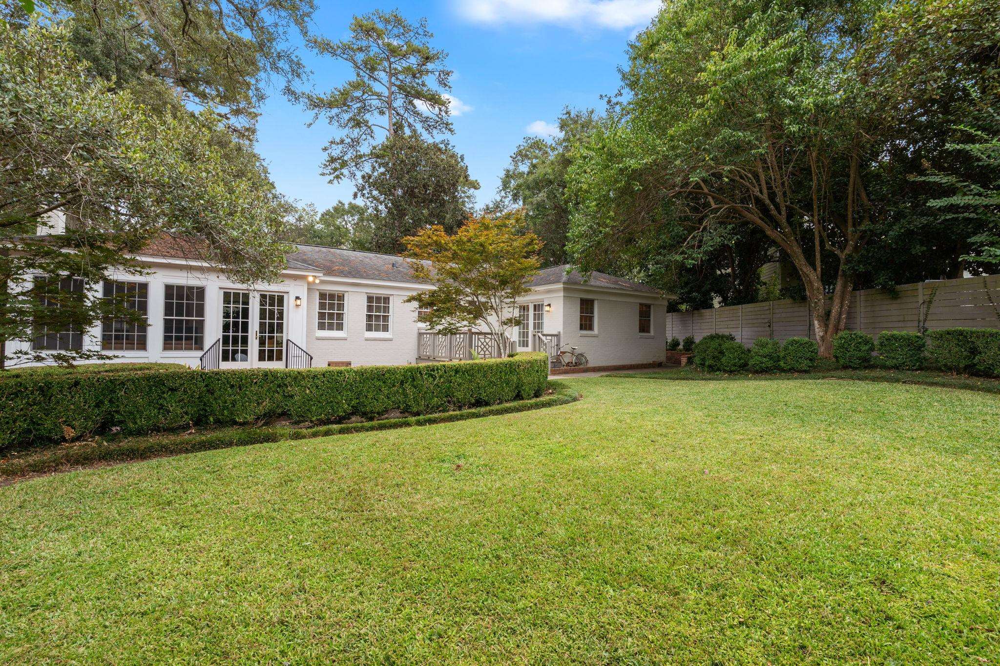 1413 N Randolph Circle