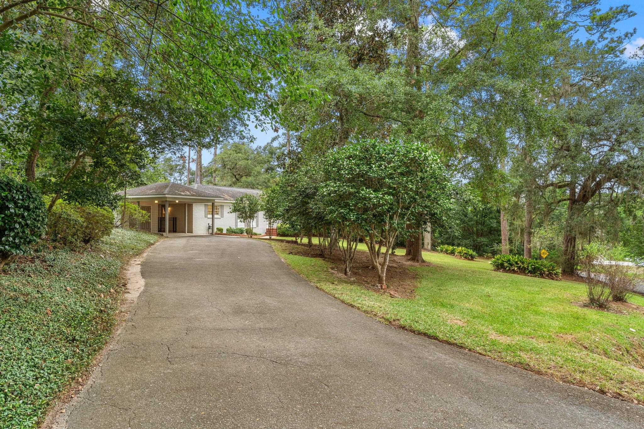 1413 N Randolph Circle