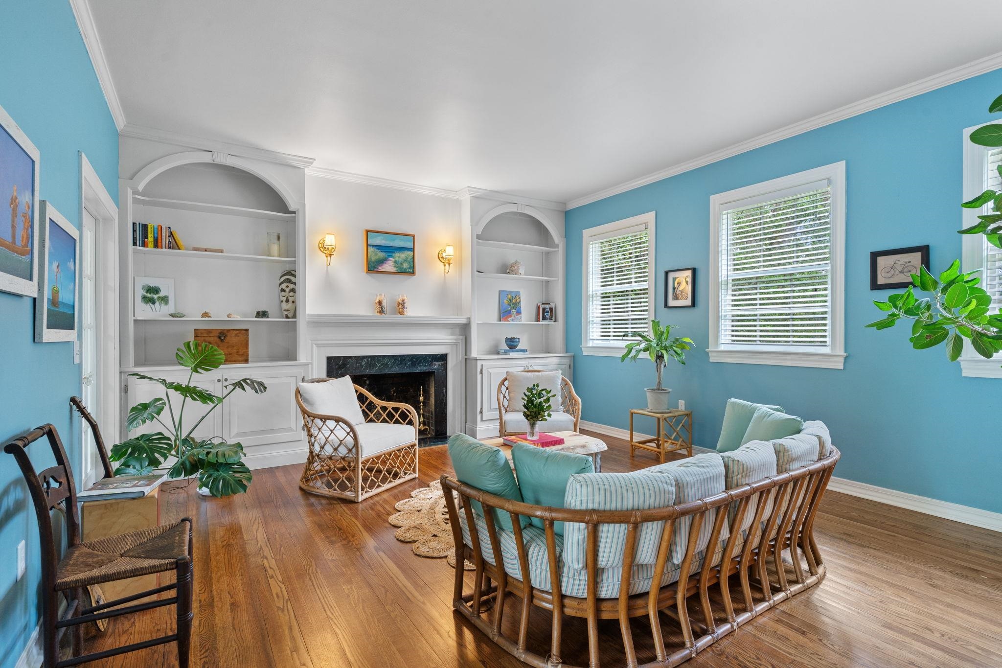 1413 N Randolph Circle