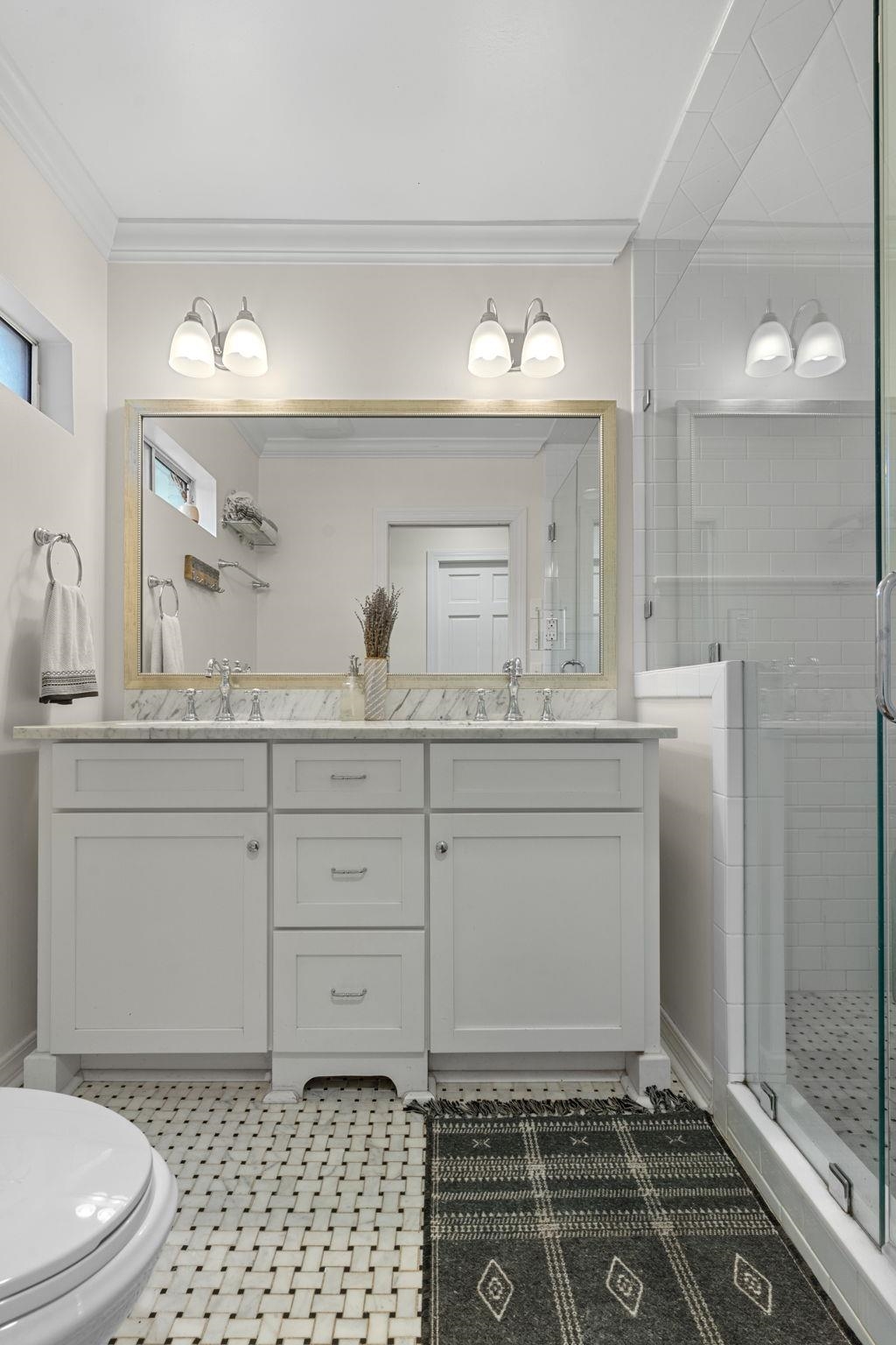 1413 N Randolph Circle