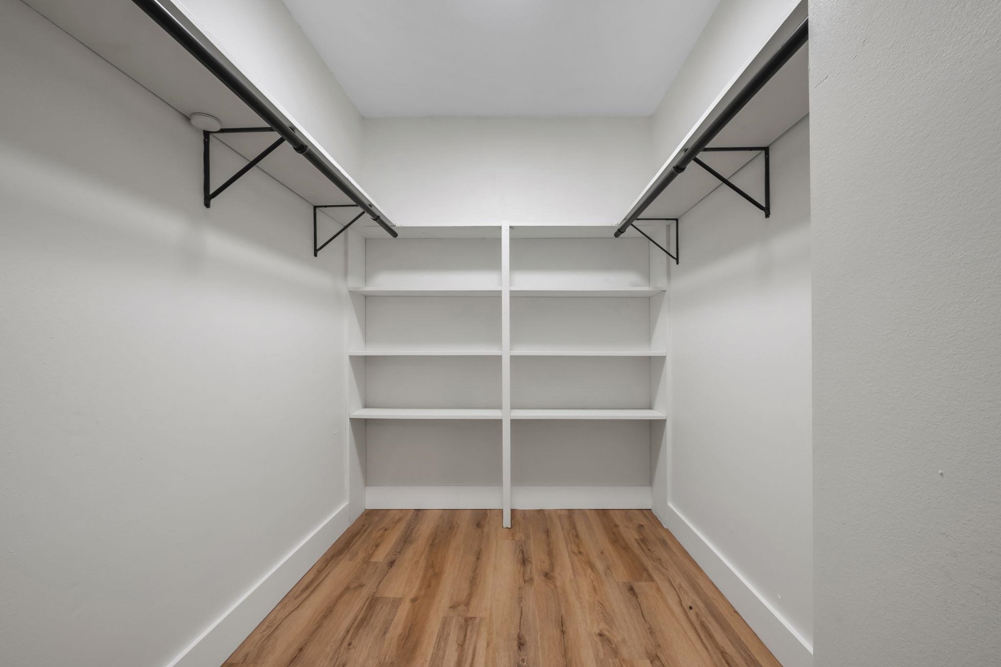 3013 Giles Place