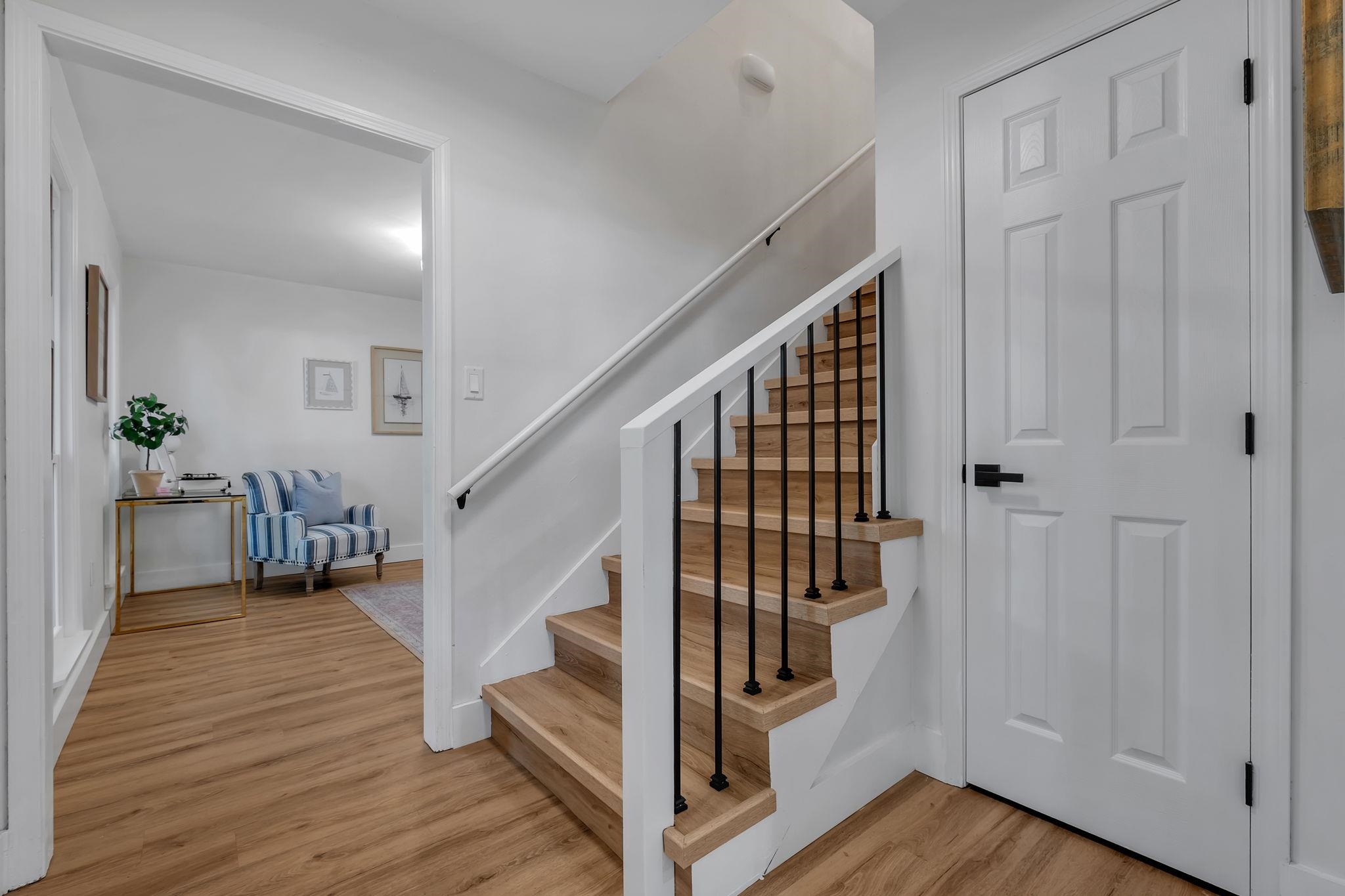 3013 Giles Place