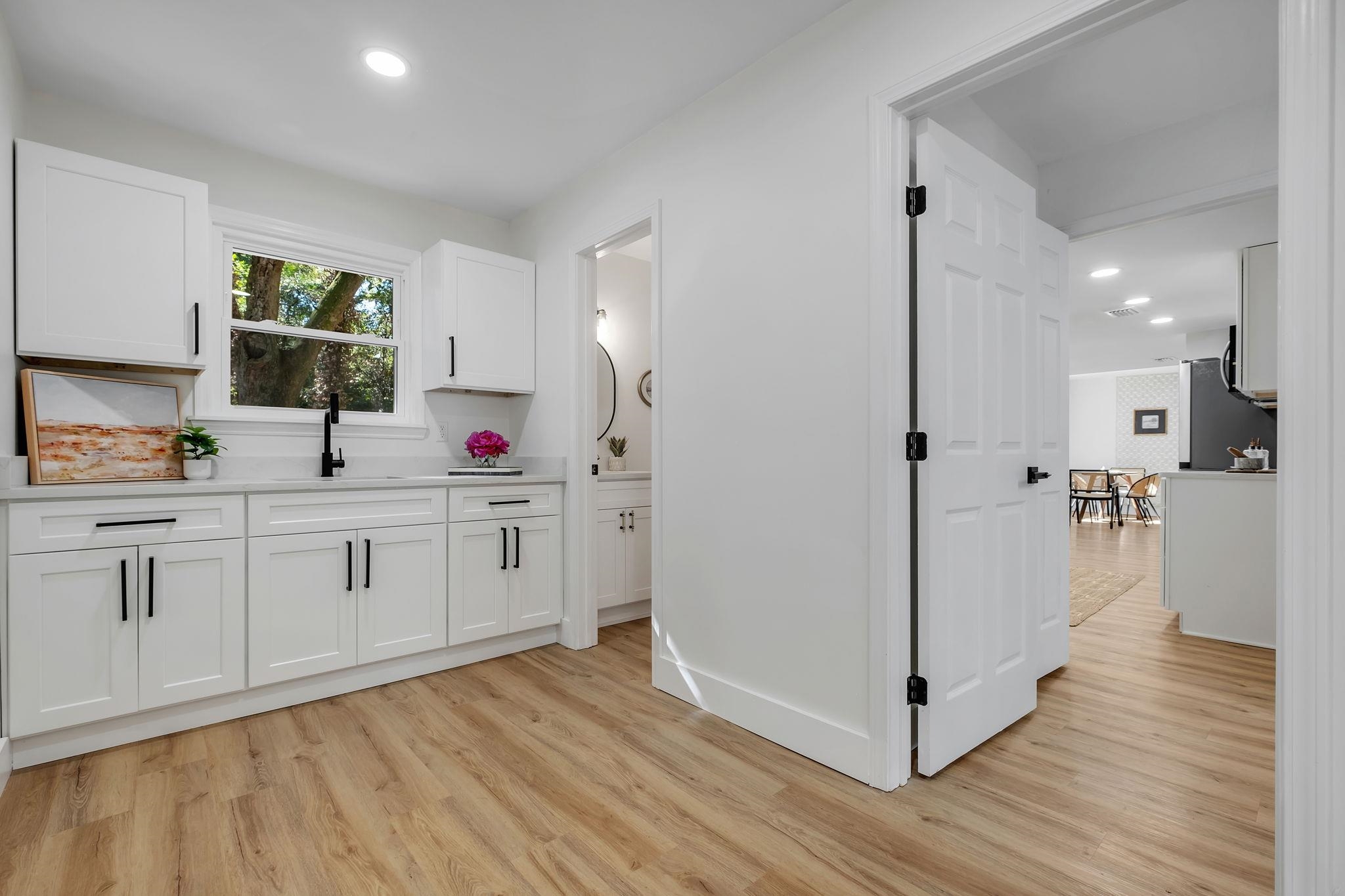 3013 Giles Place