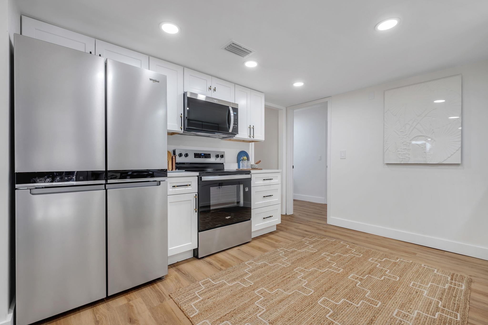 3013 Giles Place