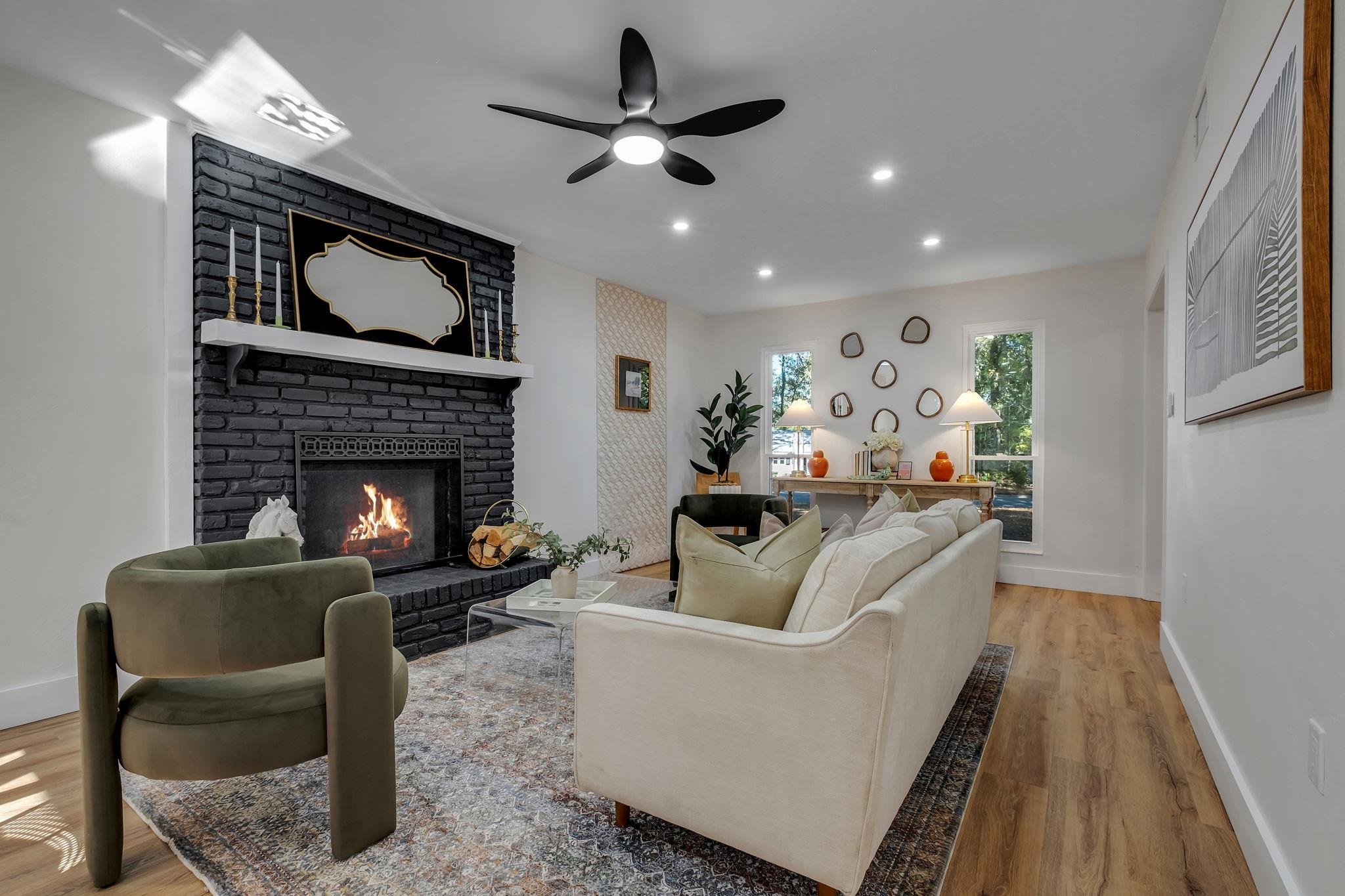 3013 Giles Place