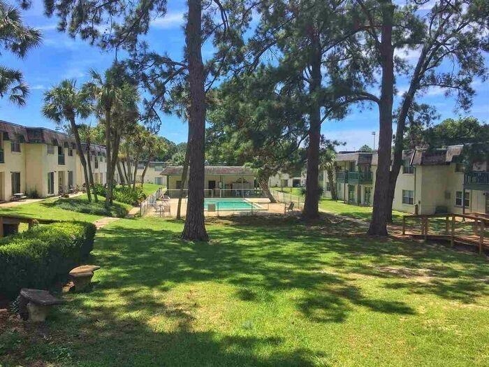 2325 W Pensacola Street Unit: 109