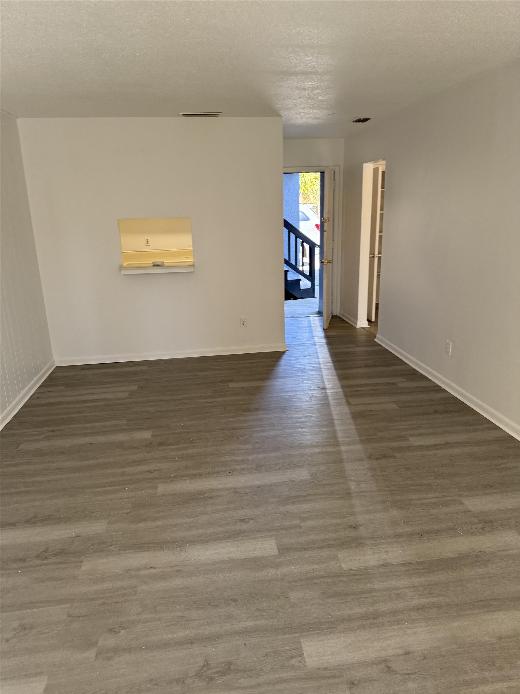 2325 W Pensacola Street Unit: 109