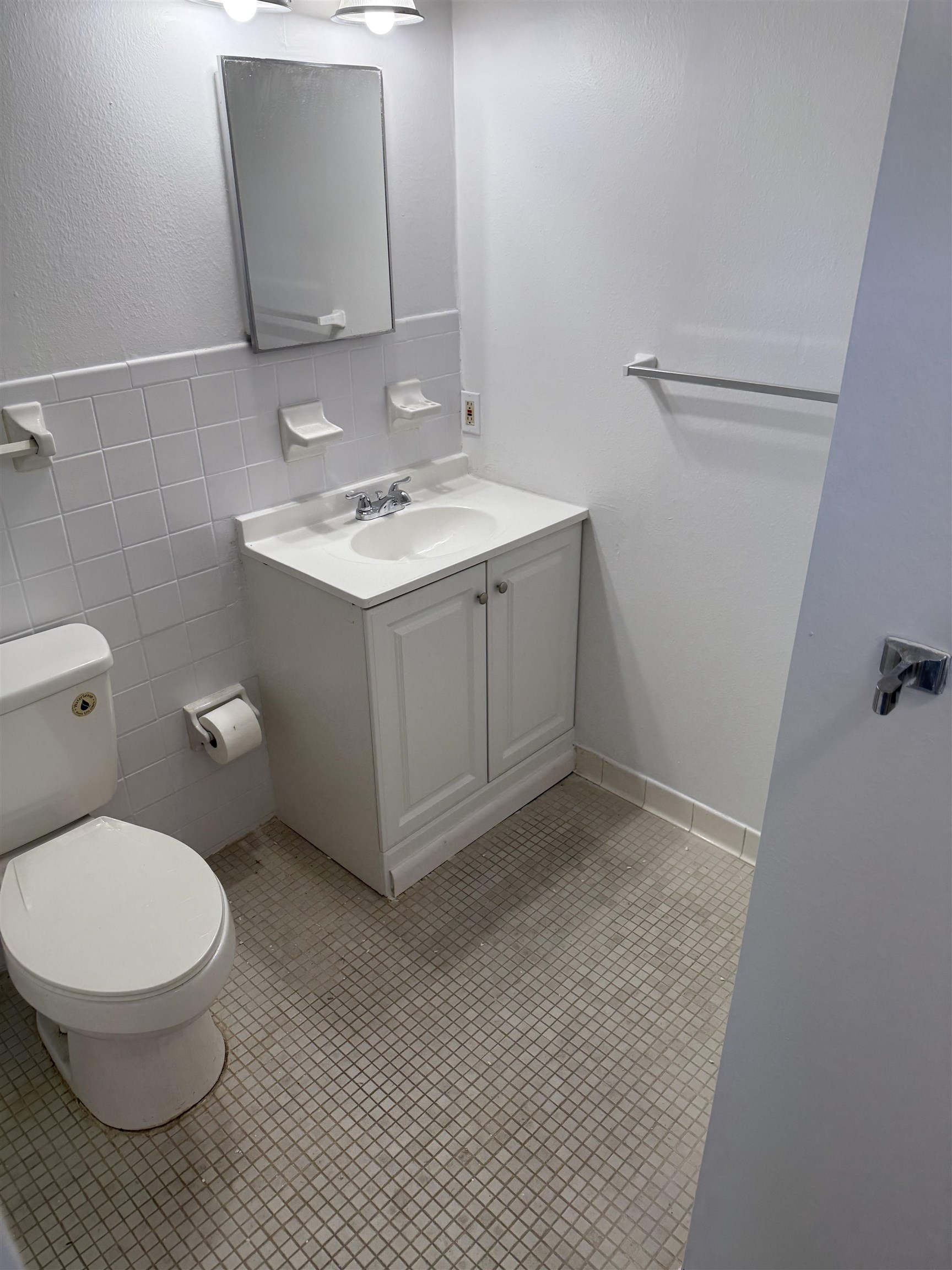 2325 W Pensacola Street Unit: 109