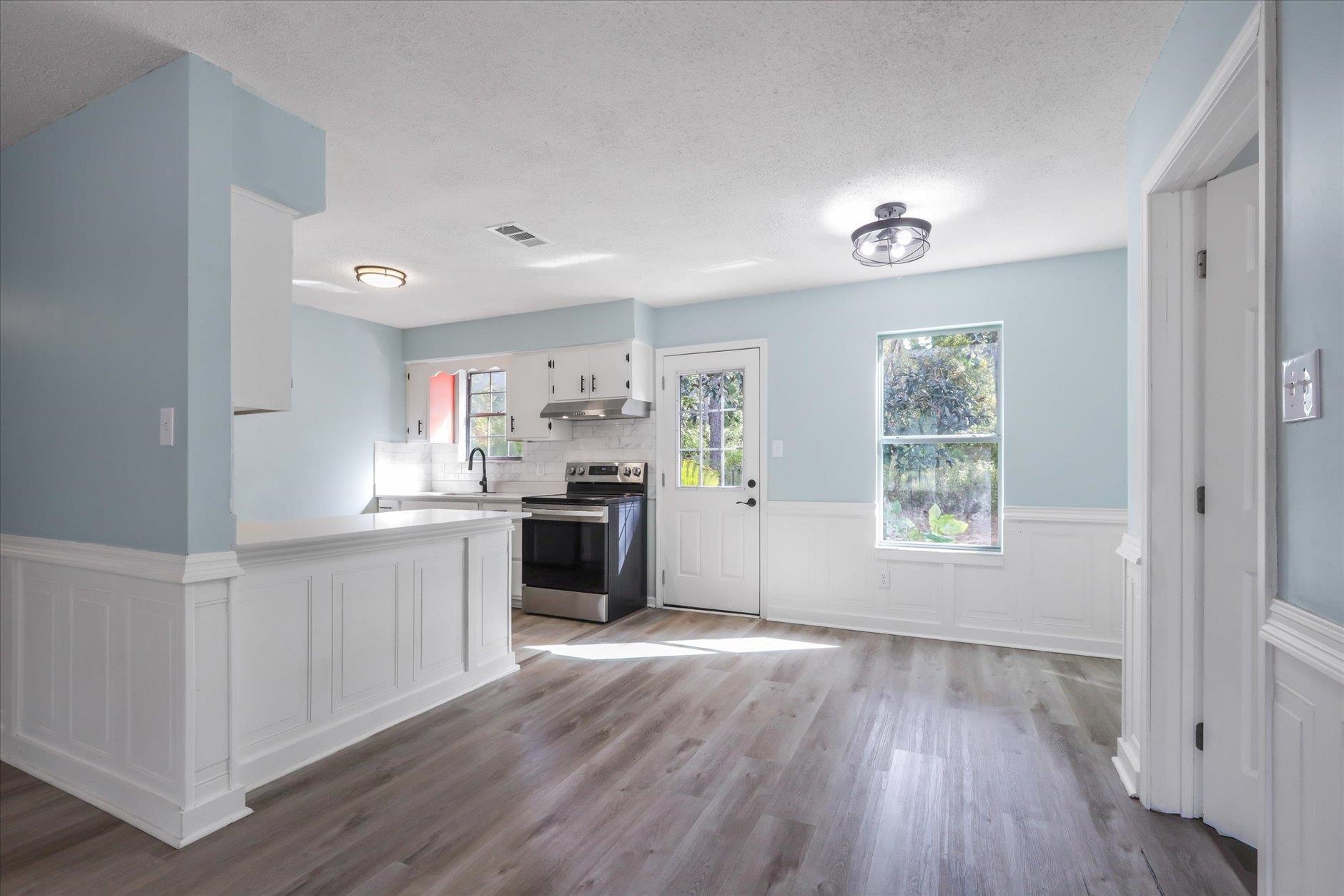 9425 Hackberry Lane