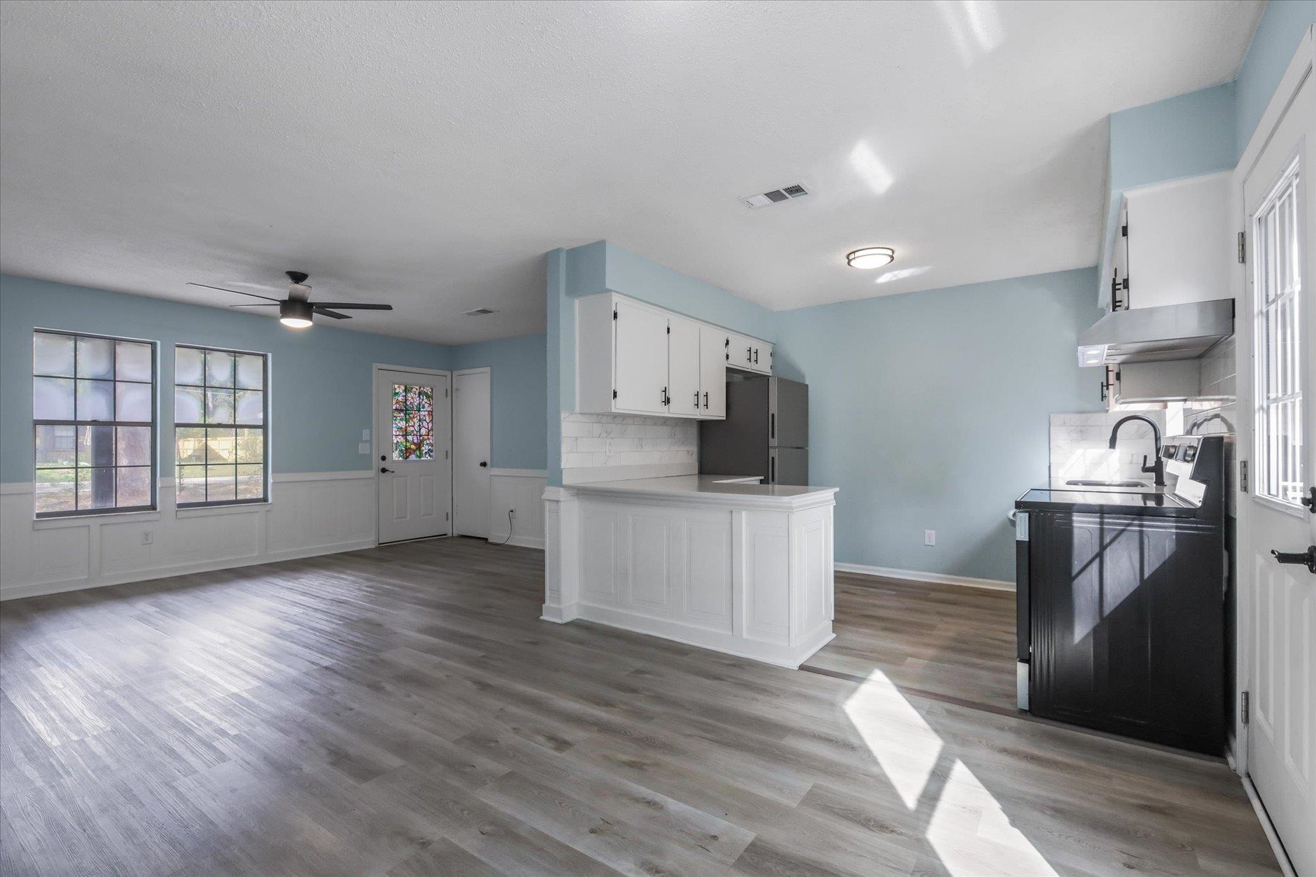 9425 Hackberry Lane