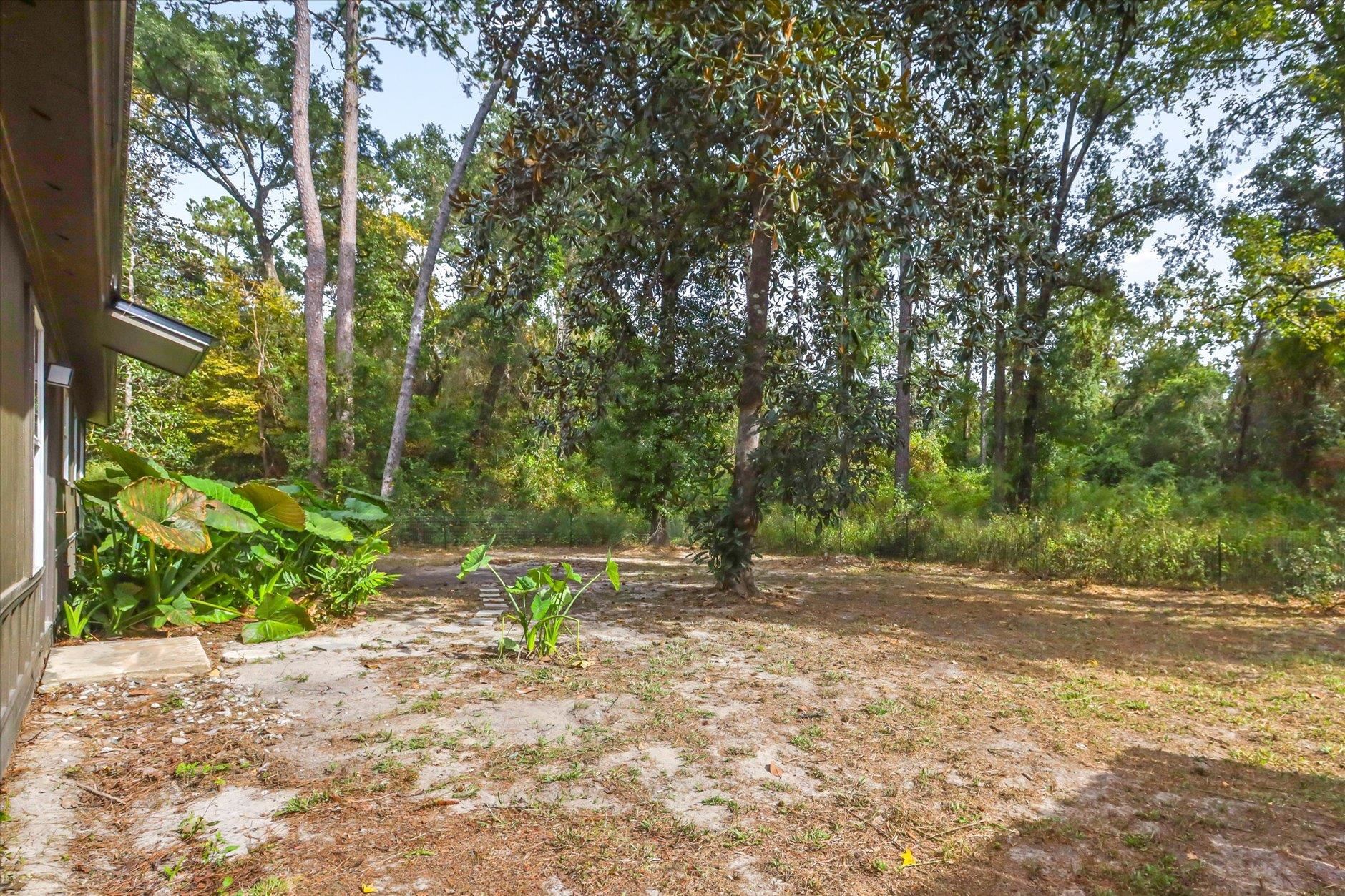 9425 Hackberry Lane