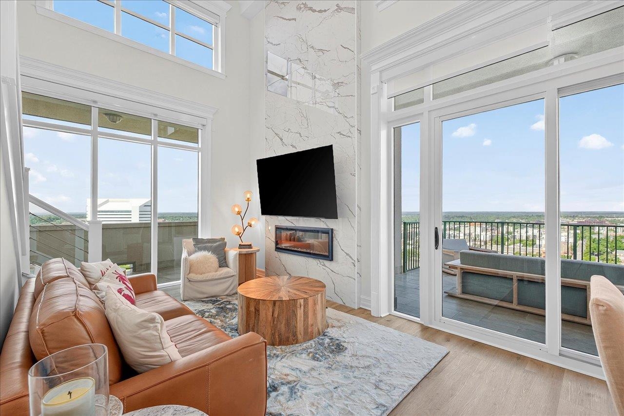 300 S Duval #2209 Street Unit: 2209