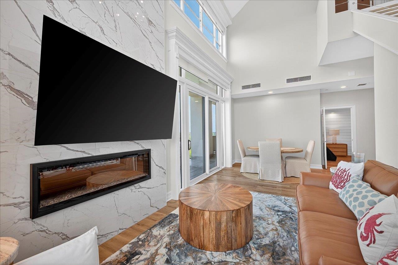 300 S Duval #2209 Street Unit: 2209