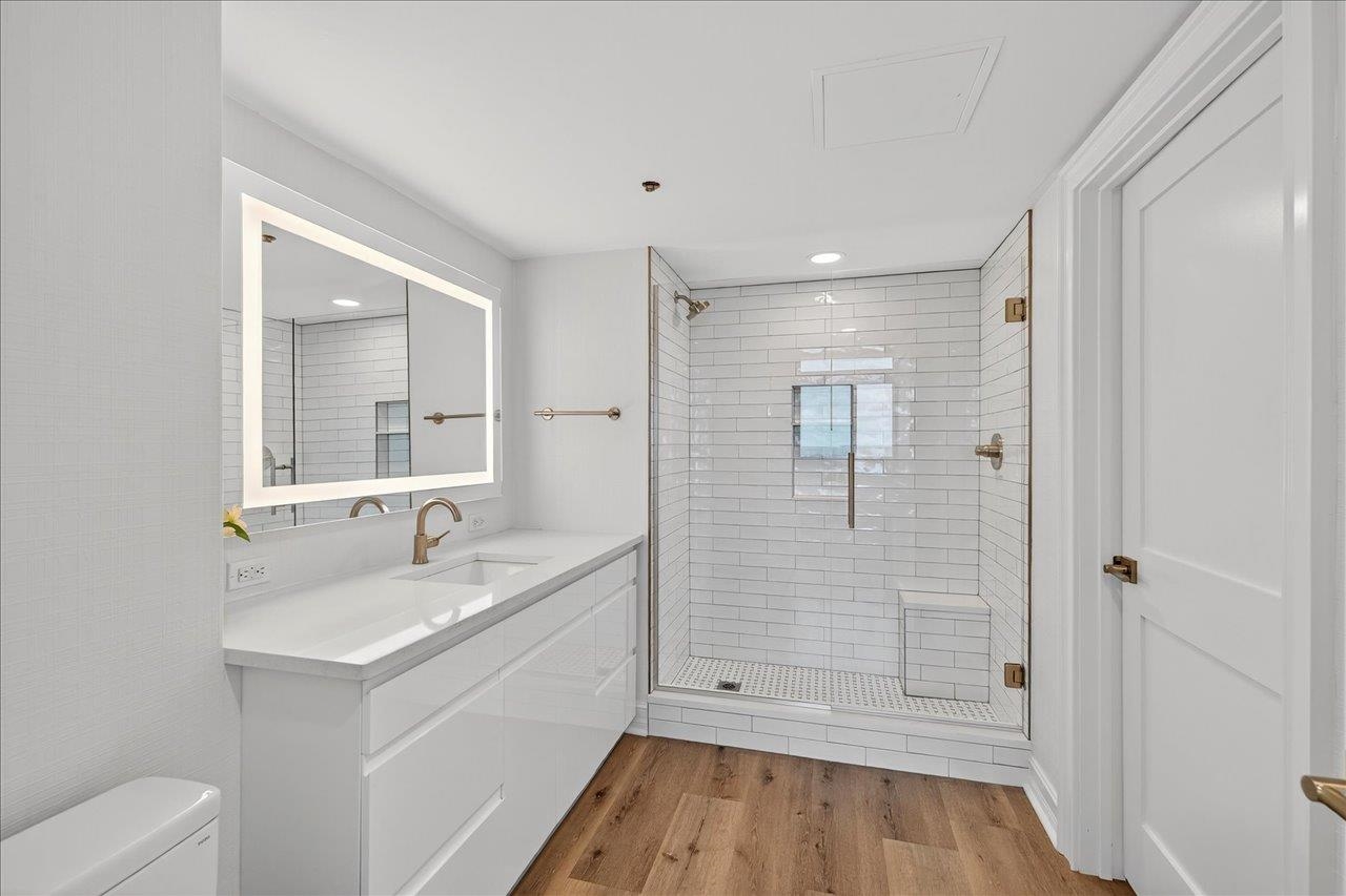 300 S Duval #2209 Street Unit: 2209