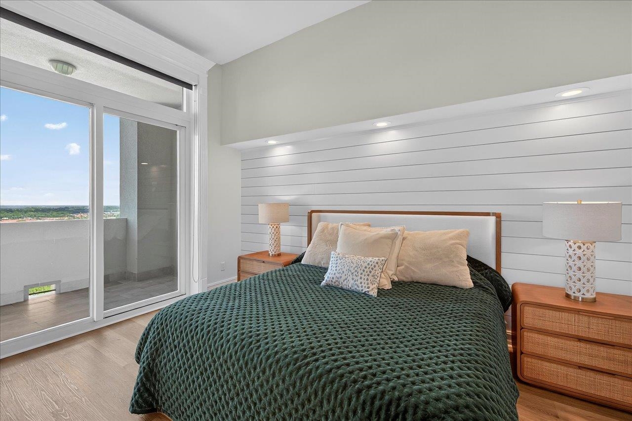 300 S Duval #2209 Street Unit: 2209