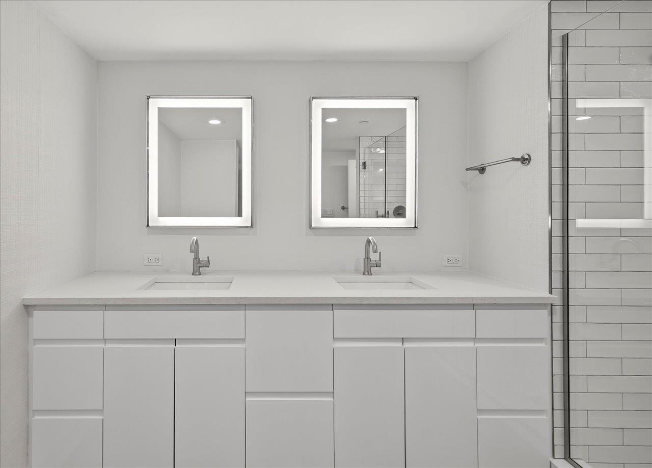 300 S Duval #2209 Street Unit: 2209