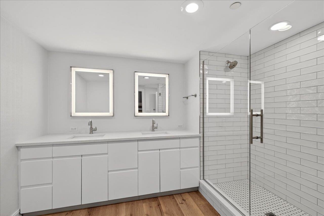 300 S Duval #2209 Street Unit: 2209