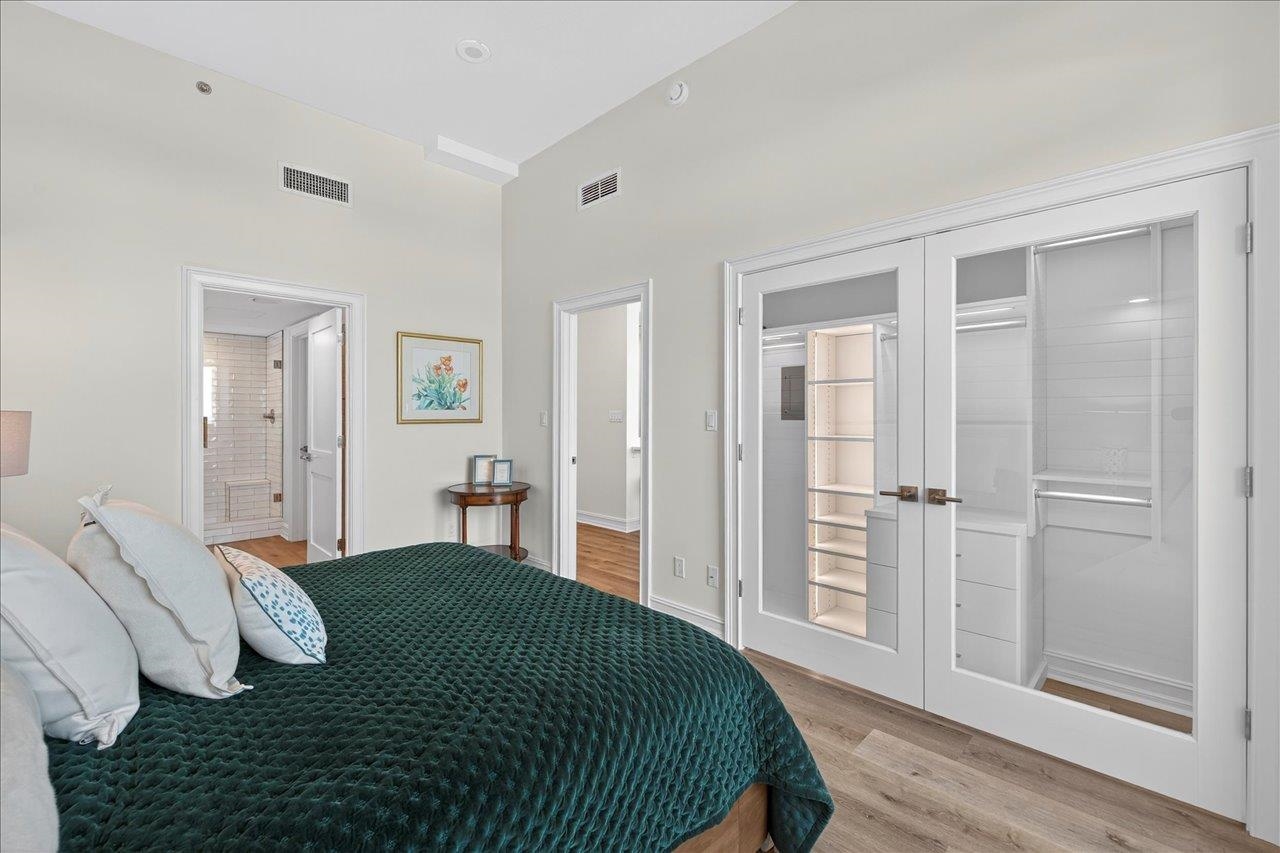 300 S Duval #2209 Street Unit: 2209