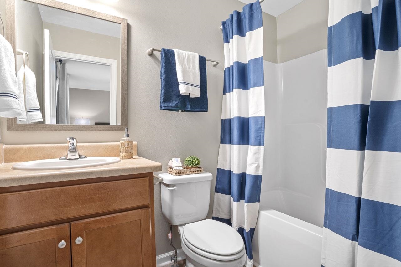 2017 Tyson Green Avenue Unit: 202