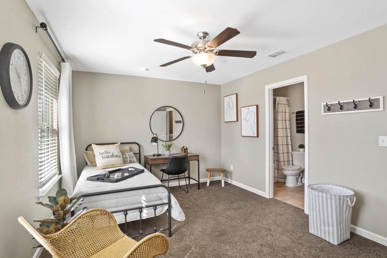 2017 Tyson Green Avenue Unit: 202