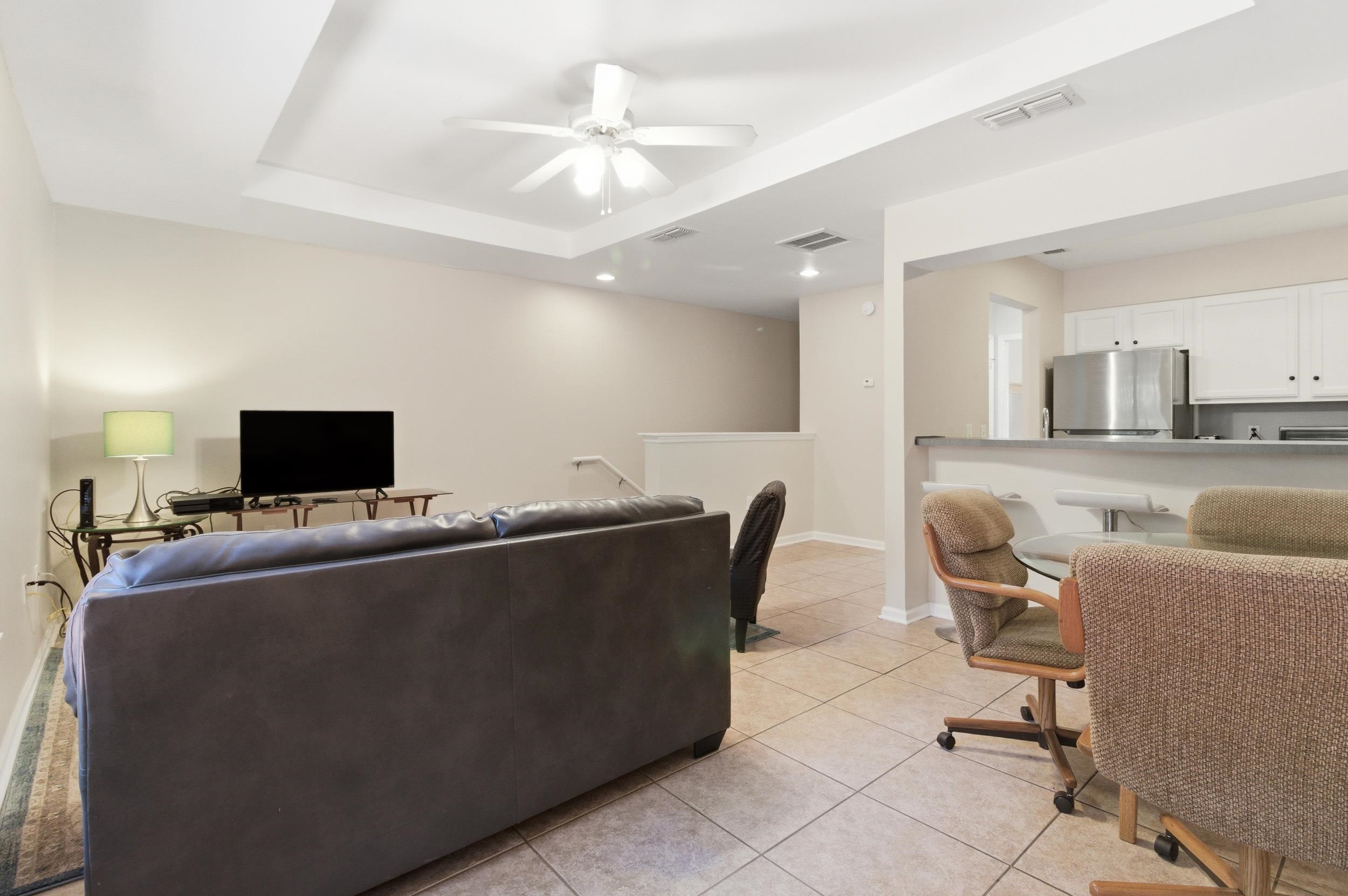 741 White Drive Unit: 32