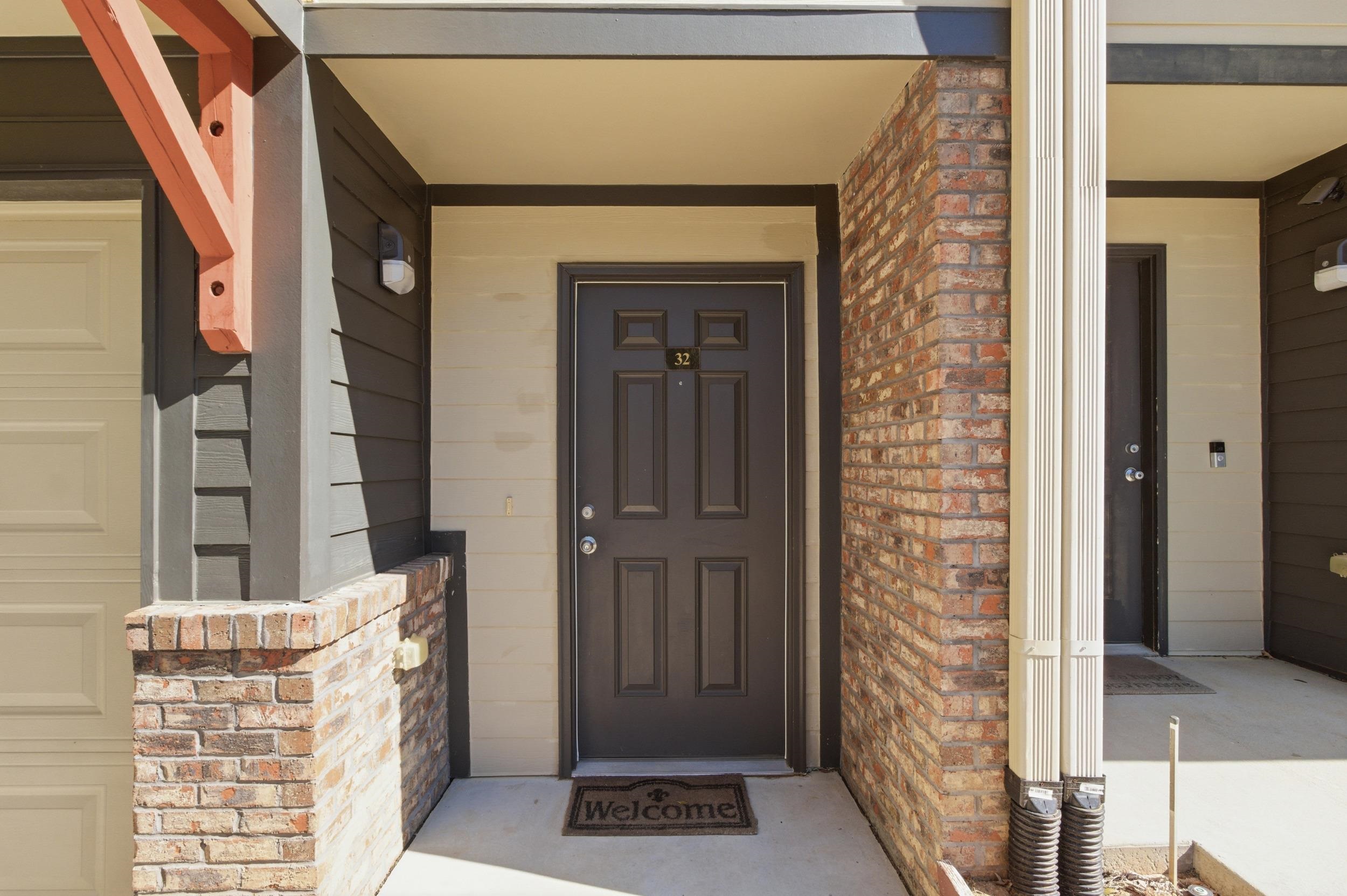 741 White Drive Unit: 32