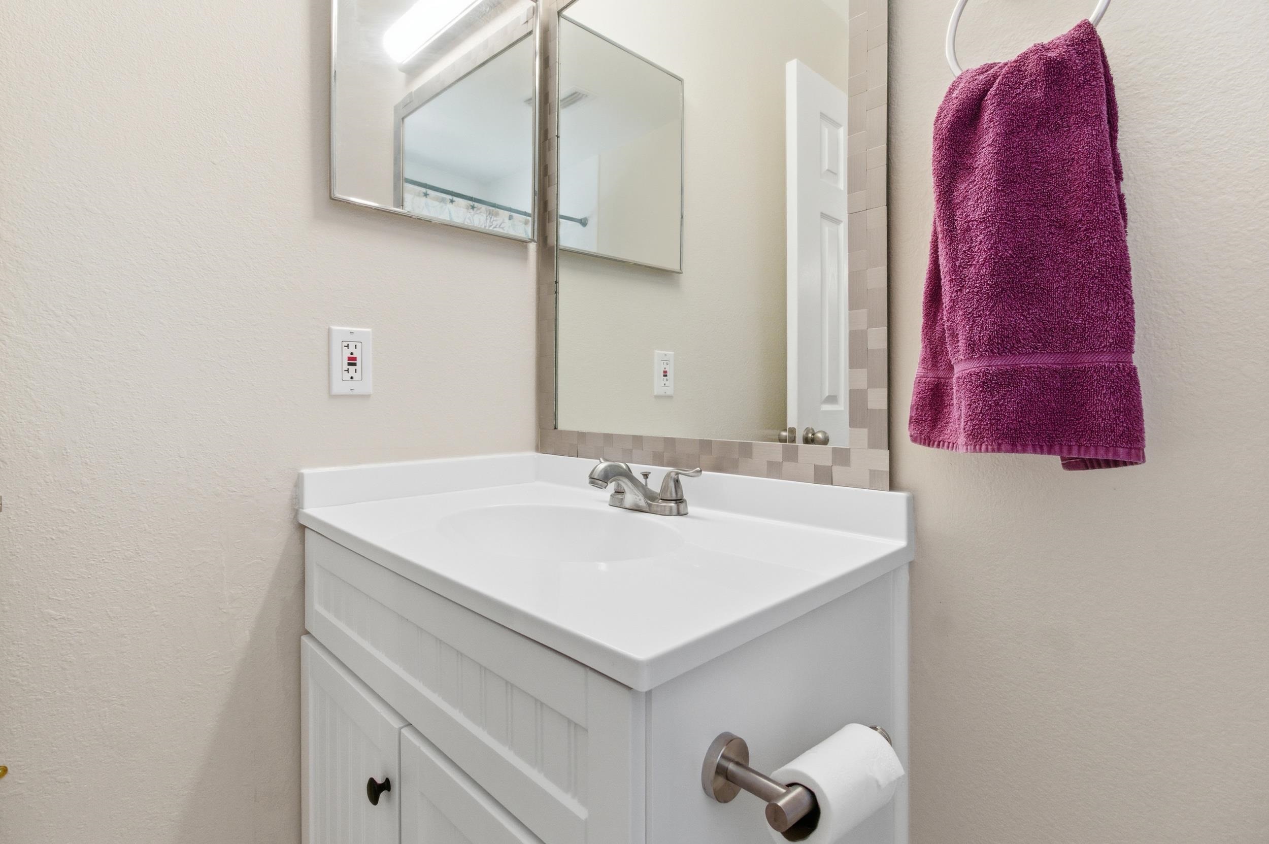 741 White Drive Unit: 32