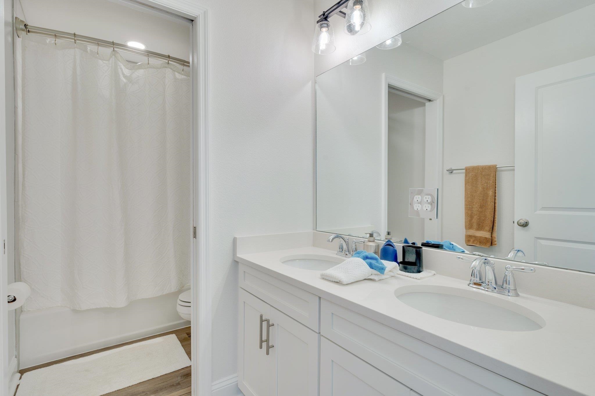 5631 Fletcher Oaks Drive