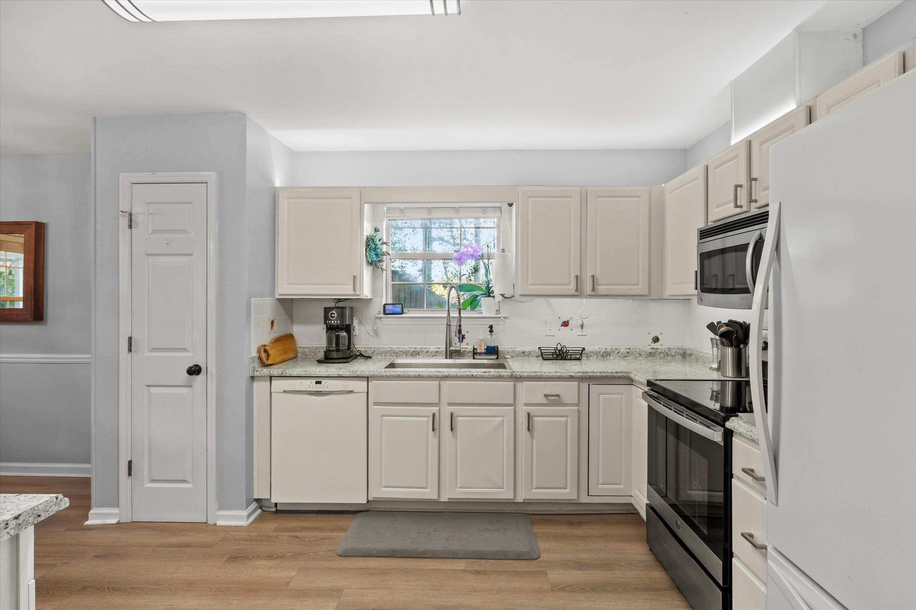 2728 Oakleigh Court