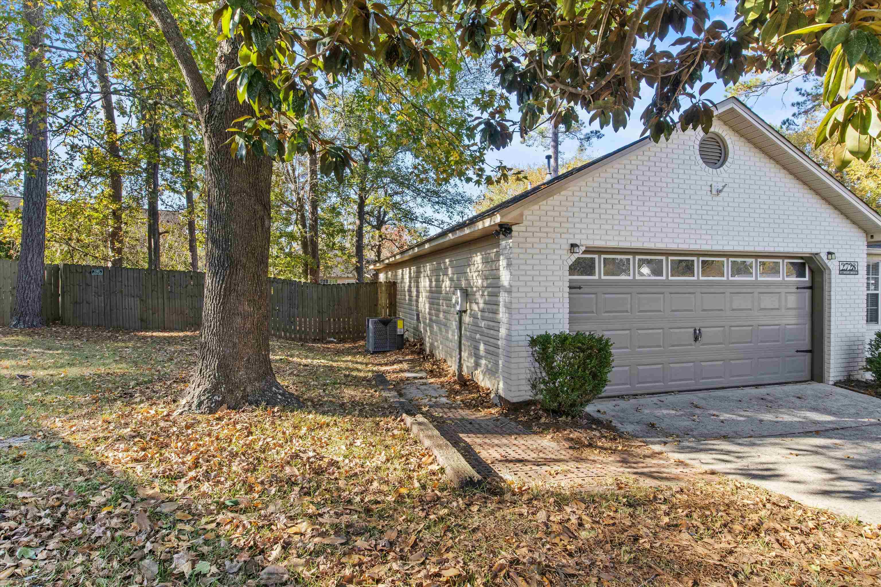 2728 Oakleigh Court