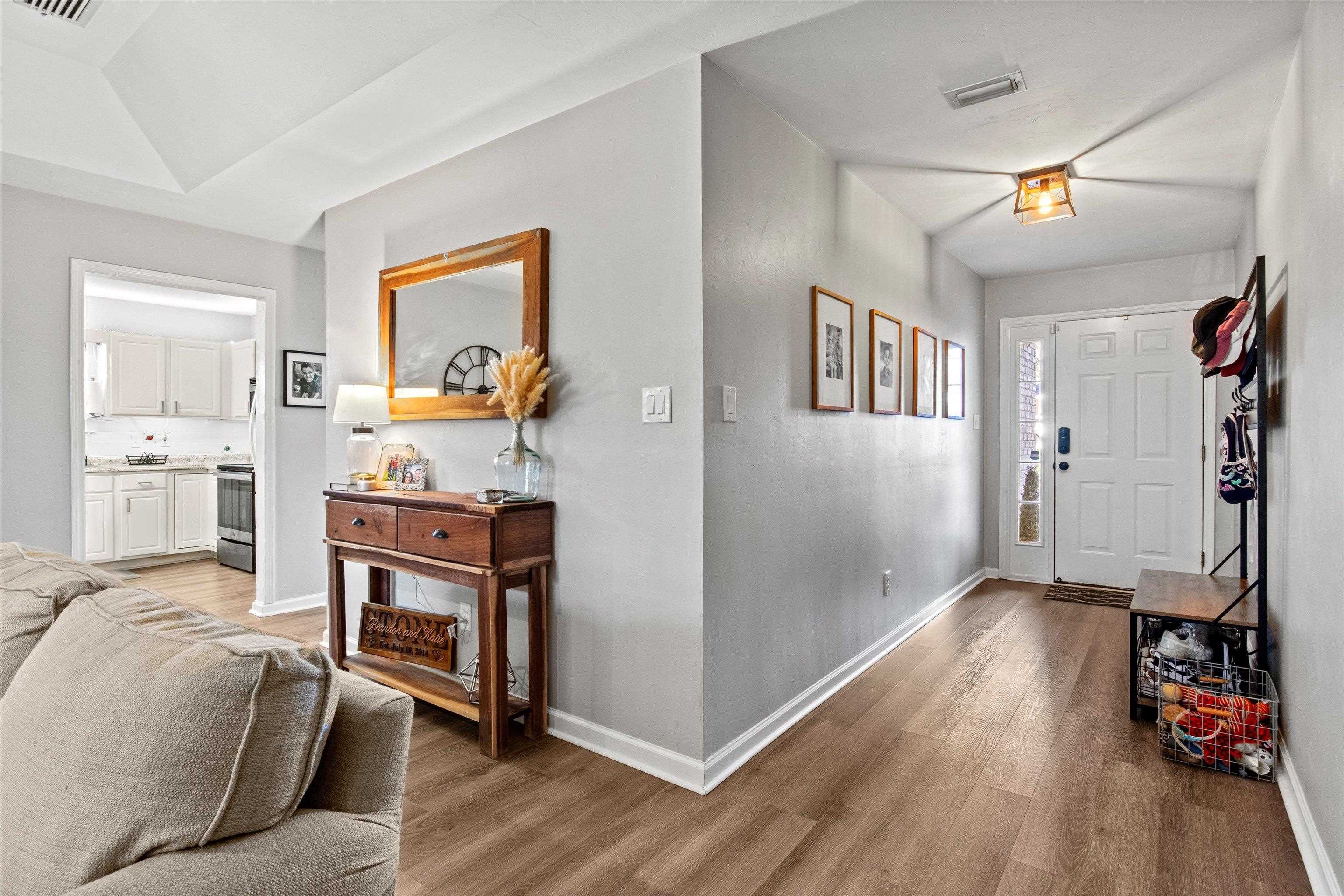 2728 Oakleigh Court