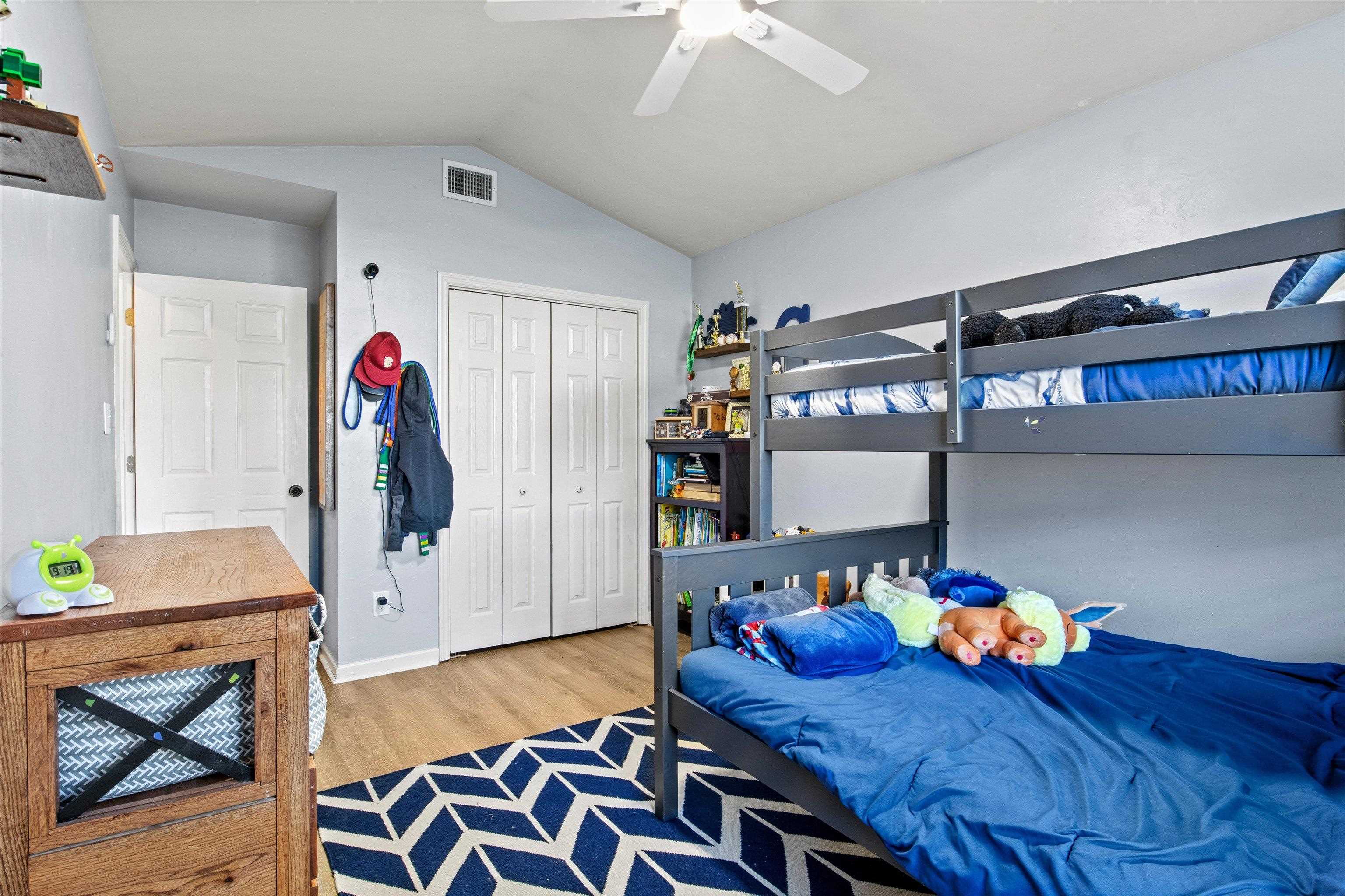 2728 Oakleigh Court