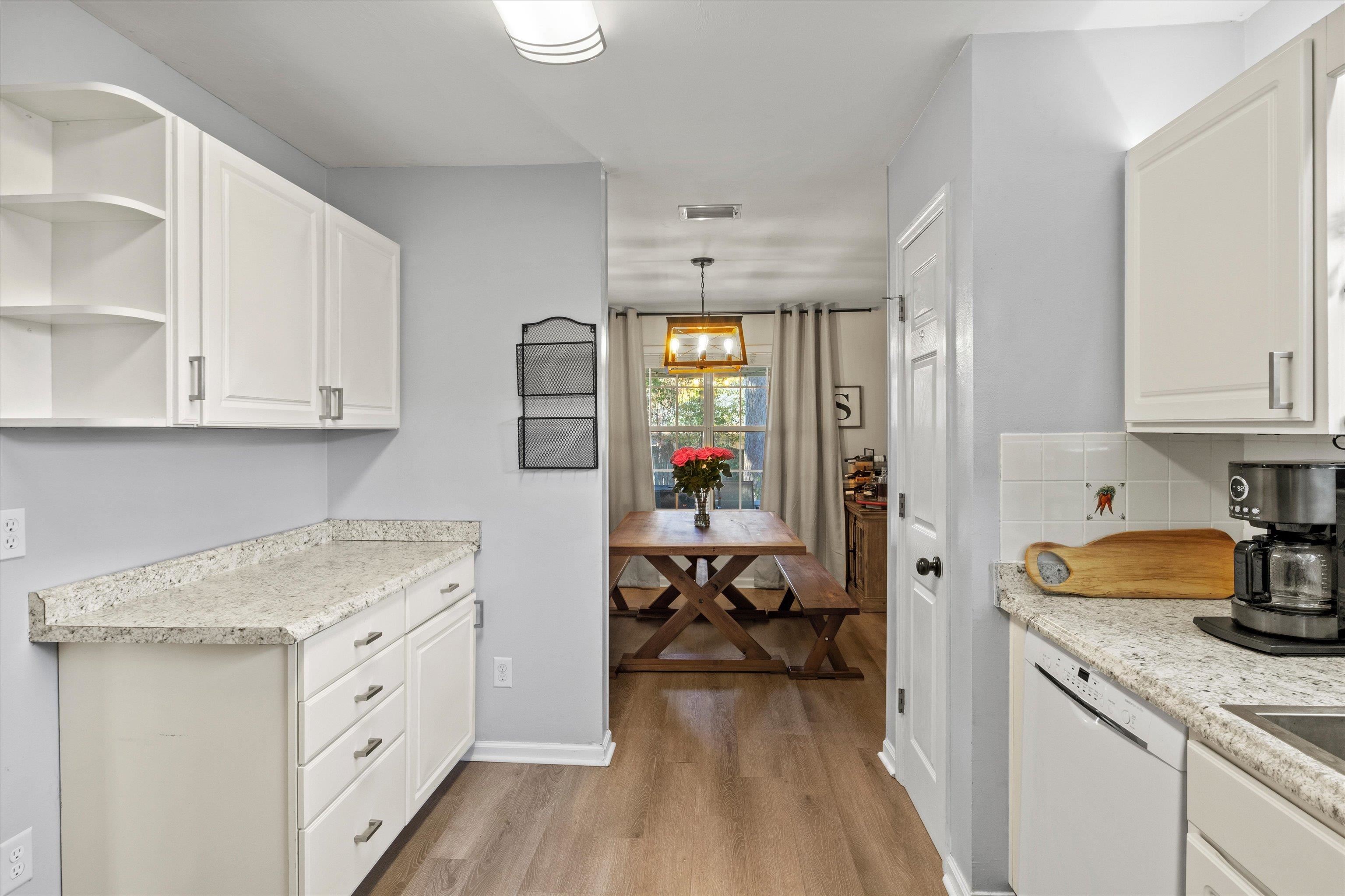 2728 Oakleigh Court