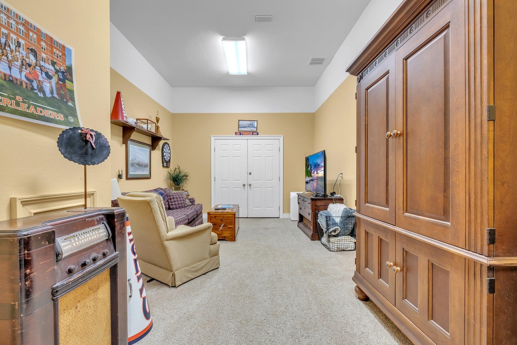 8555 Congressional Drive