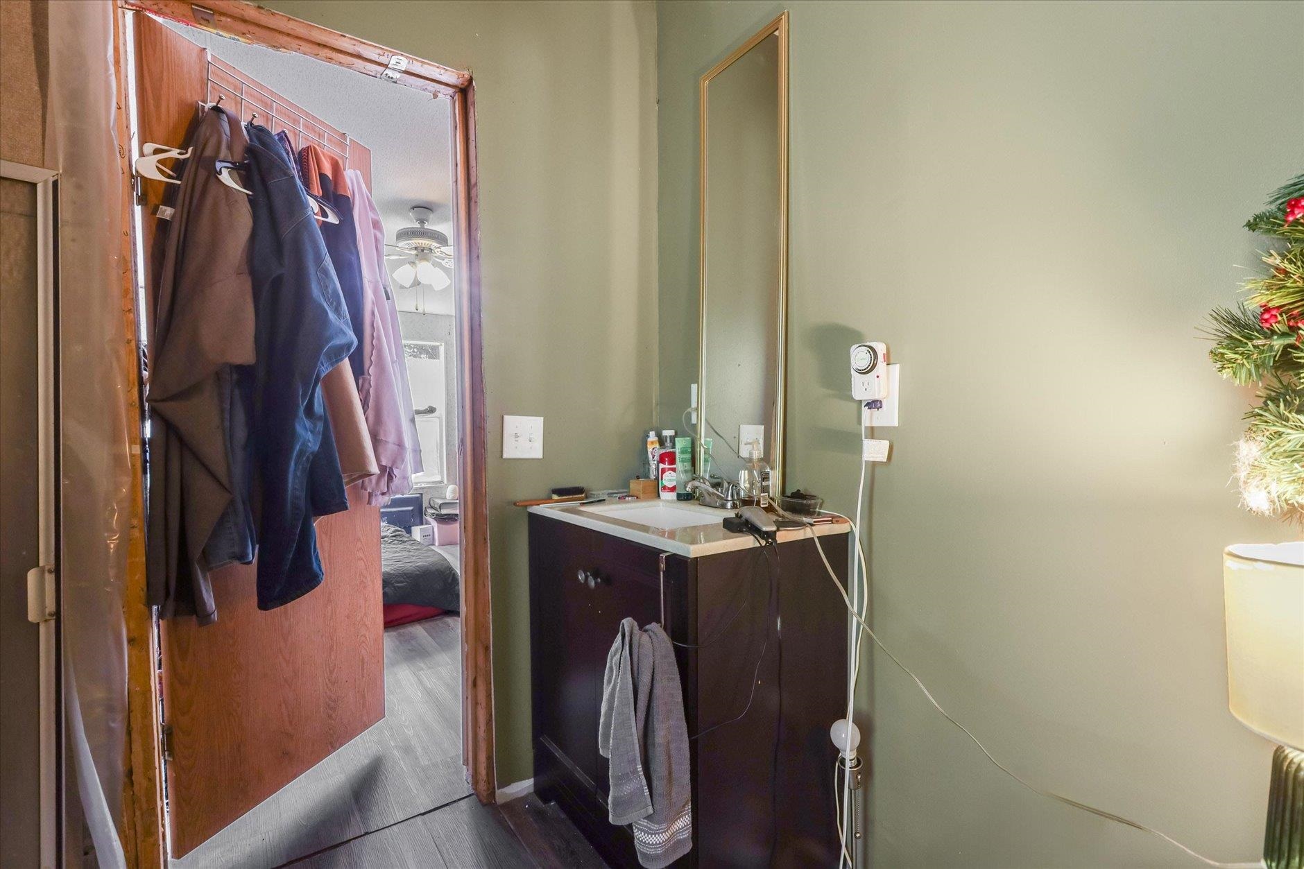 728 Sir Richard Road