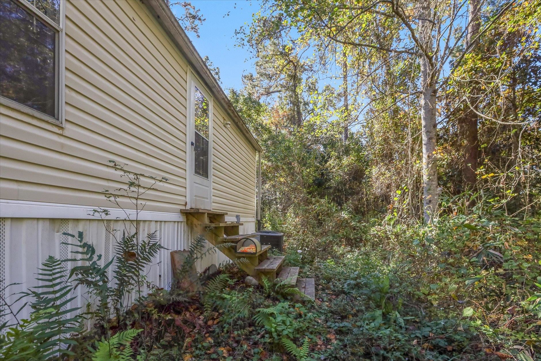 728 Sir Richard Road