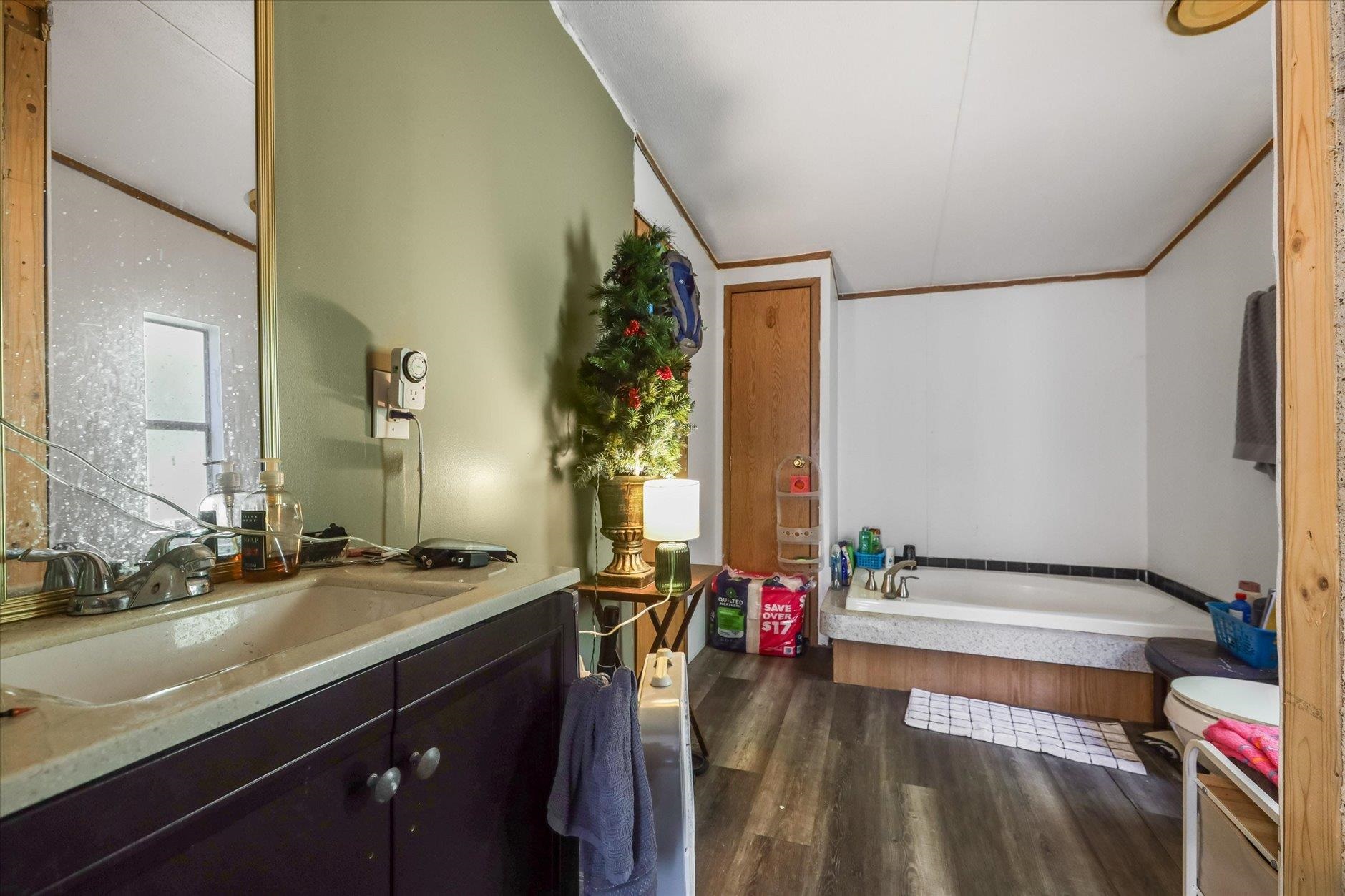 728 Sir Richard Road