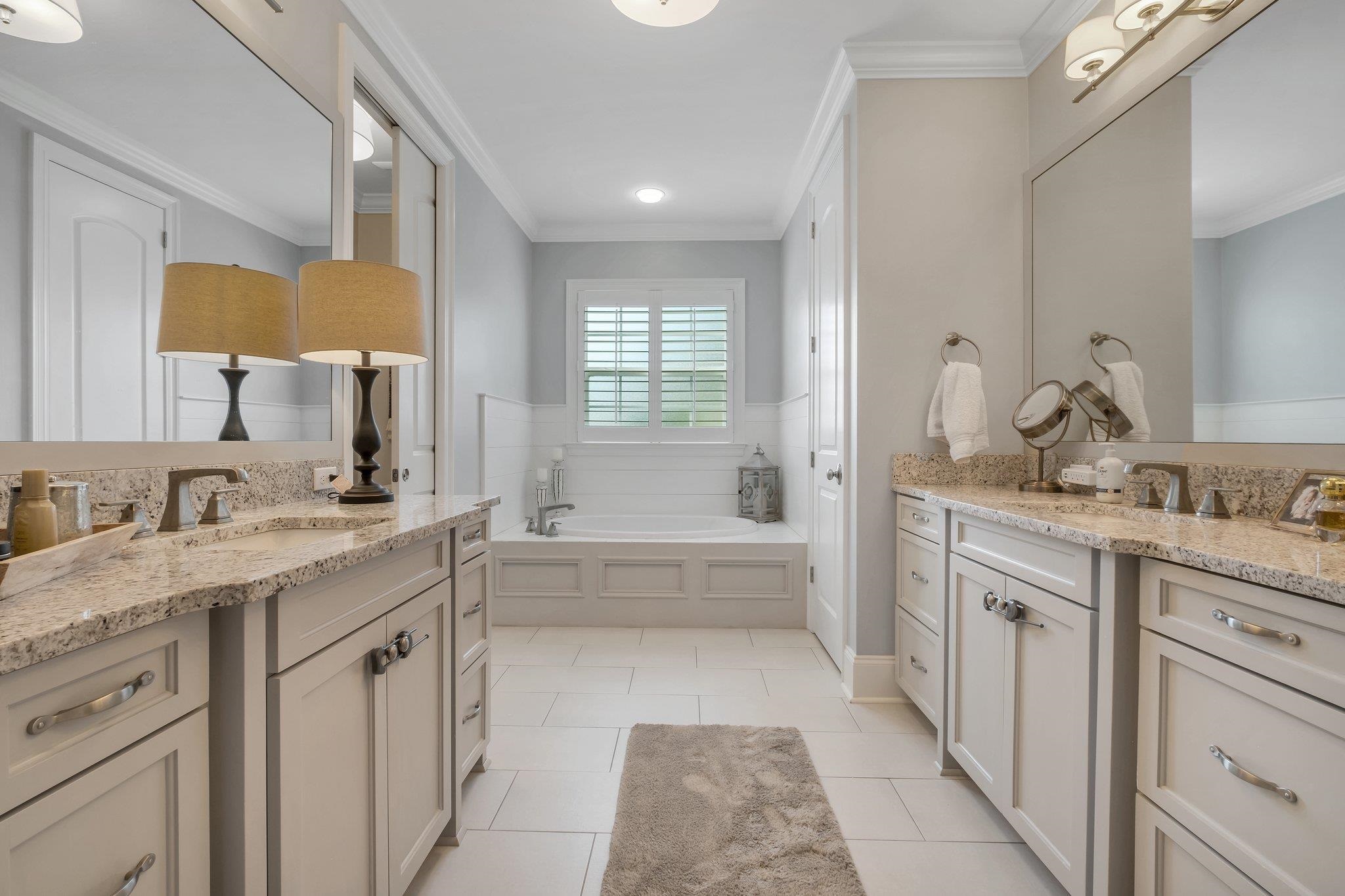 2225 Blakely Court