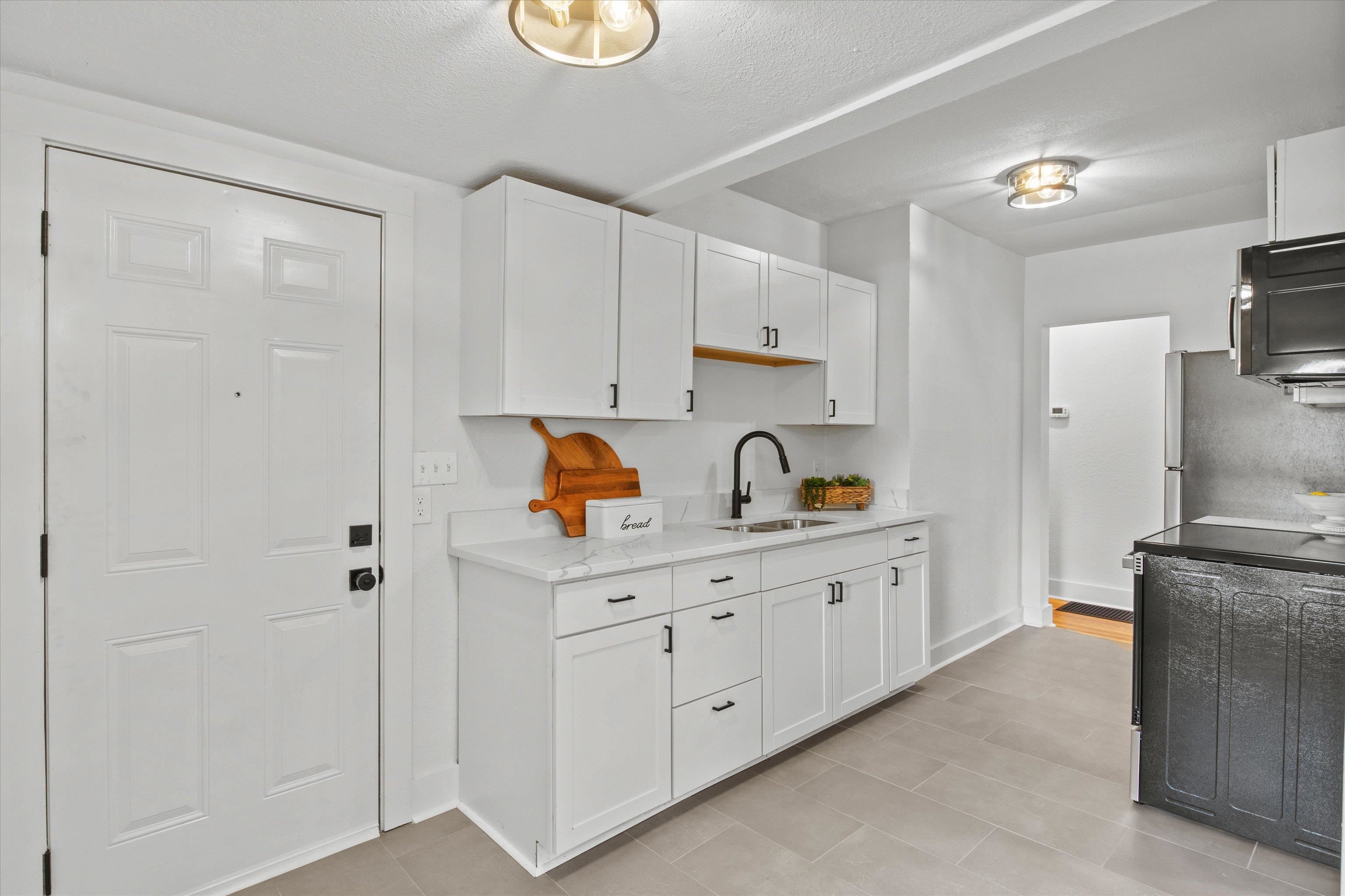 651 W 8Th Avenue