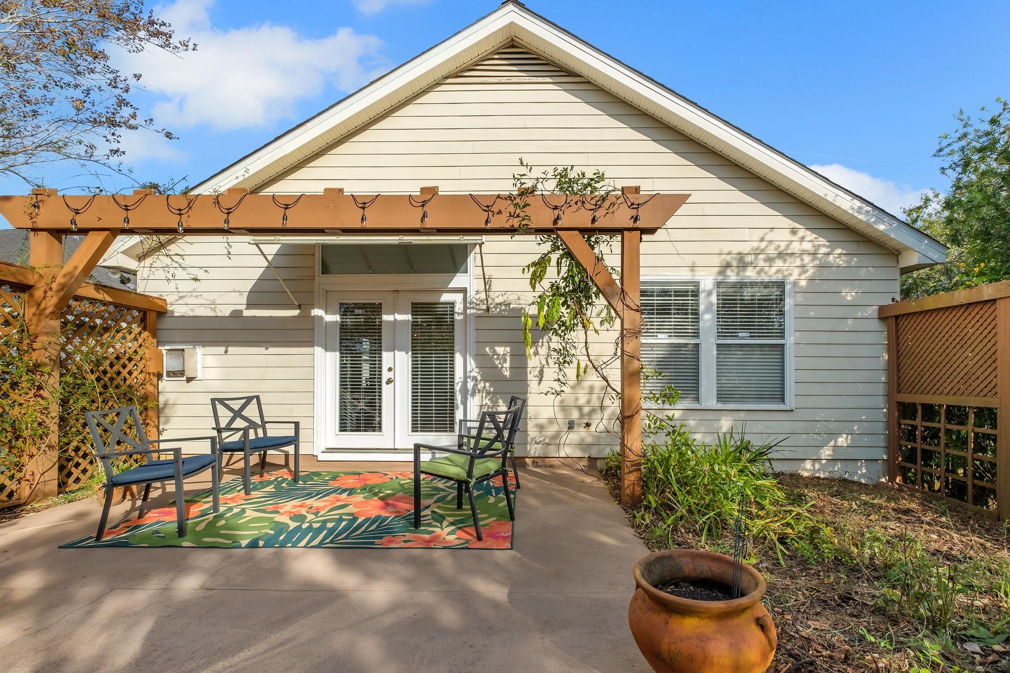 1046 Piney Z Plantation Road