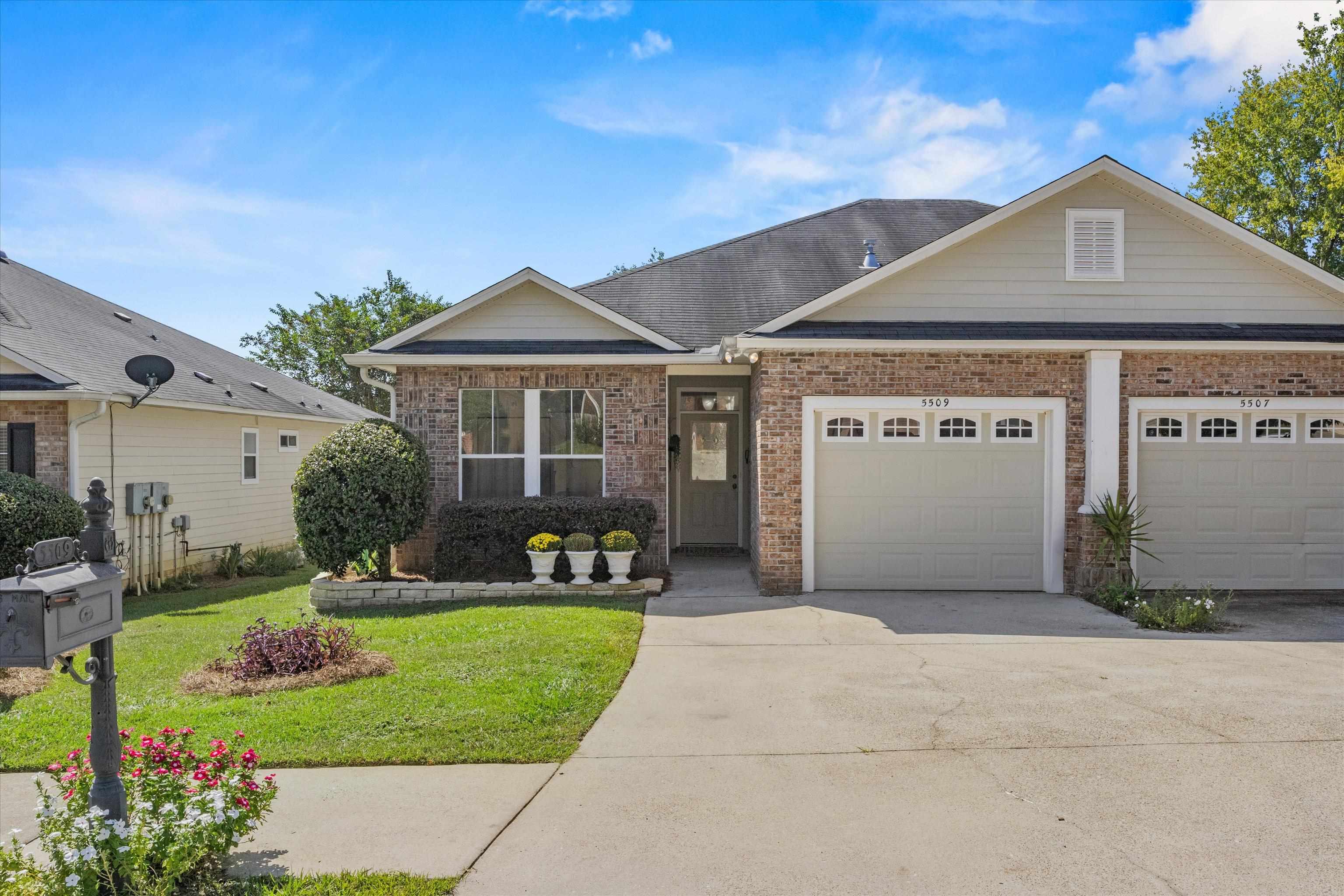 5509 Hampton Oak Place