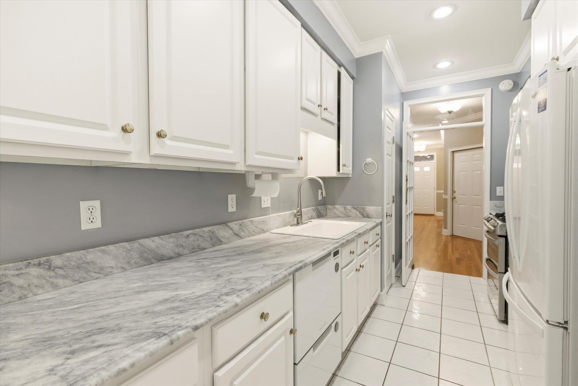3343 Piping Rock