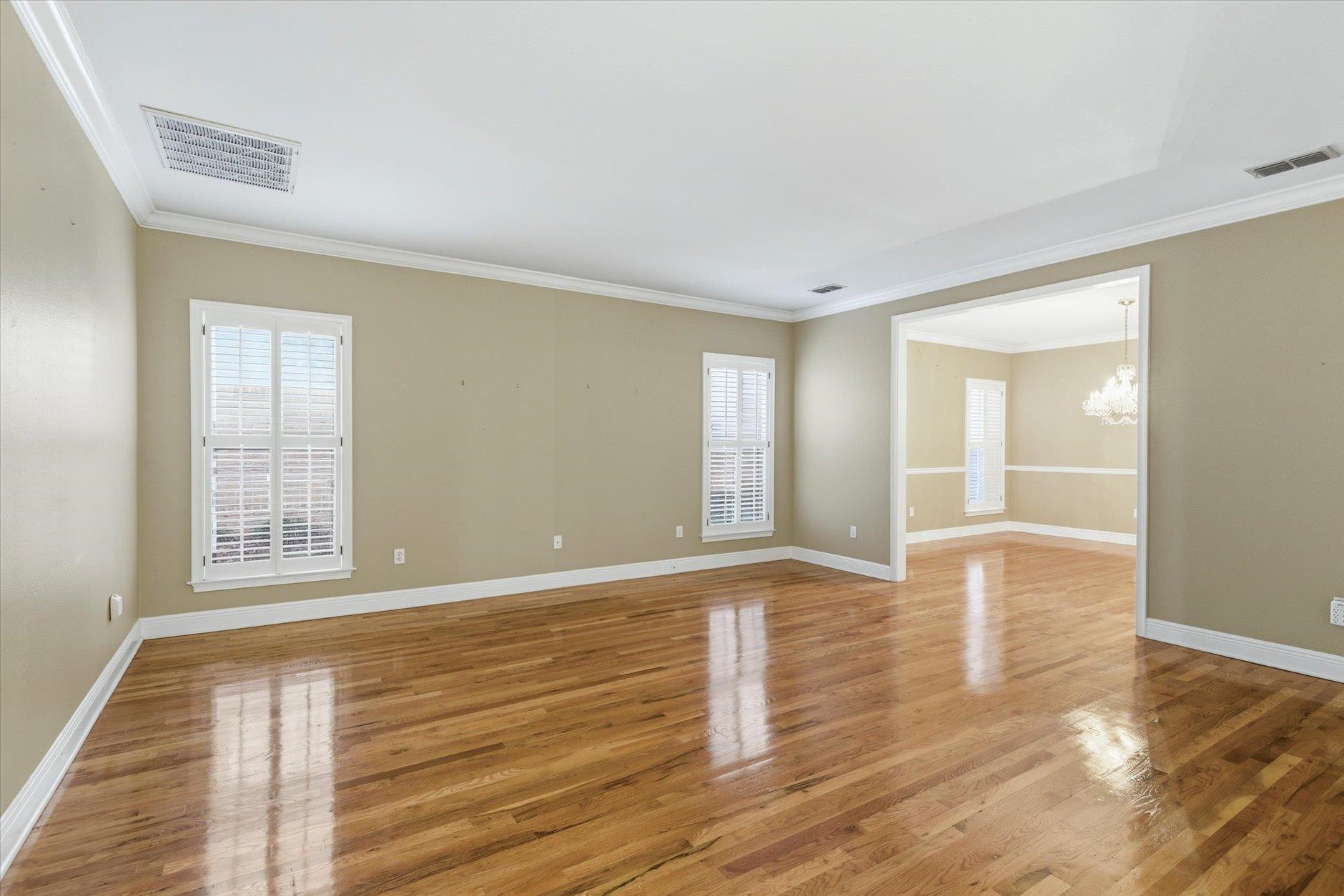 3343 Piping Rock