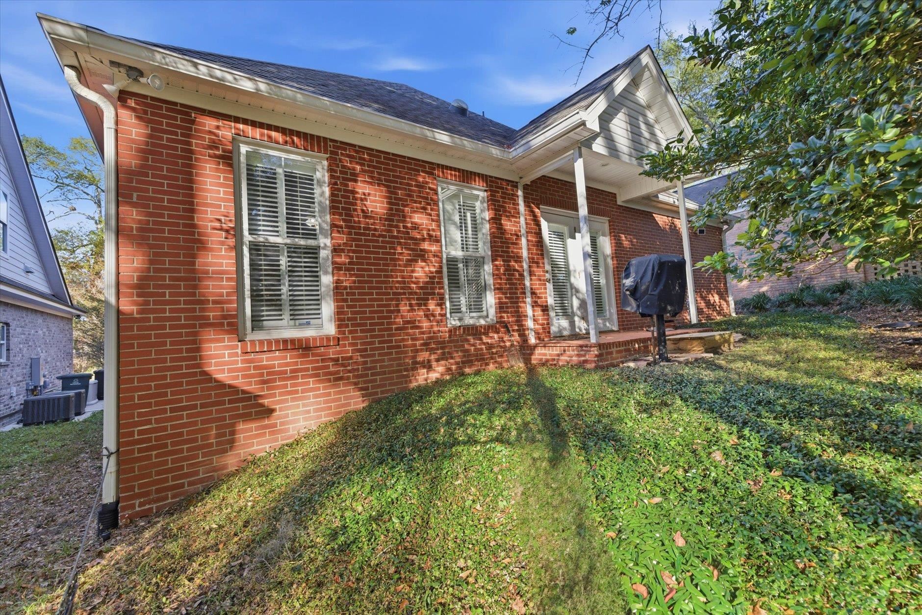 3343 Piping Rock