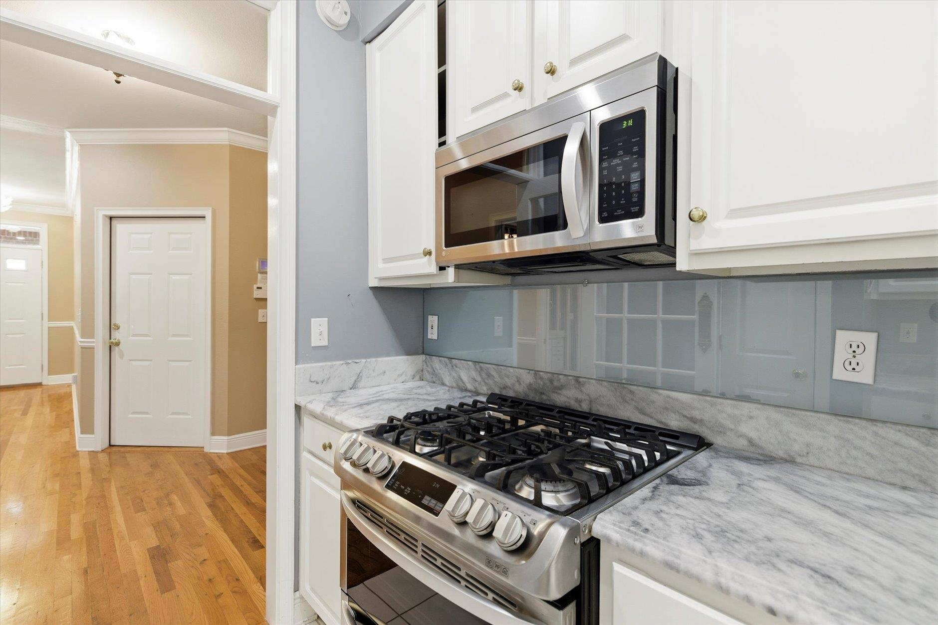 3343 Piping Rock