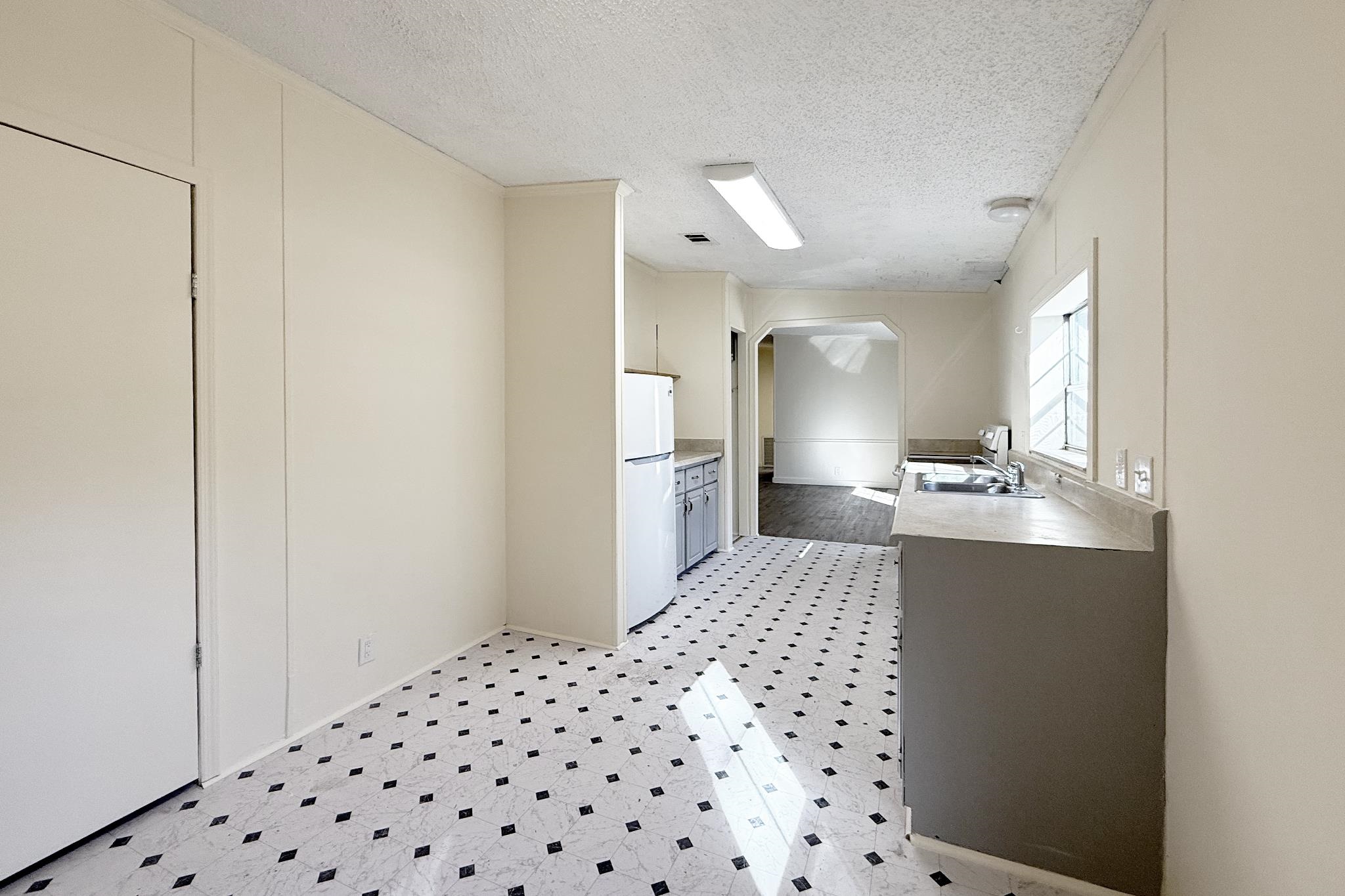 10086 SPRING SINK Road