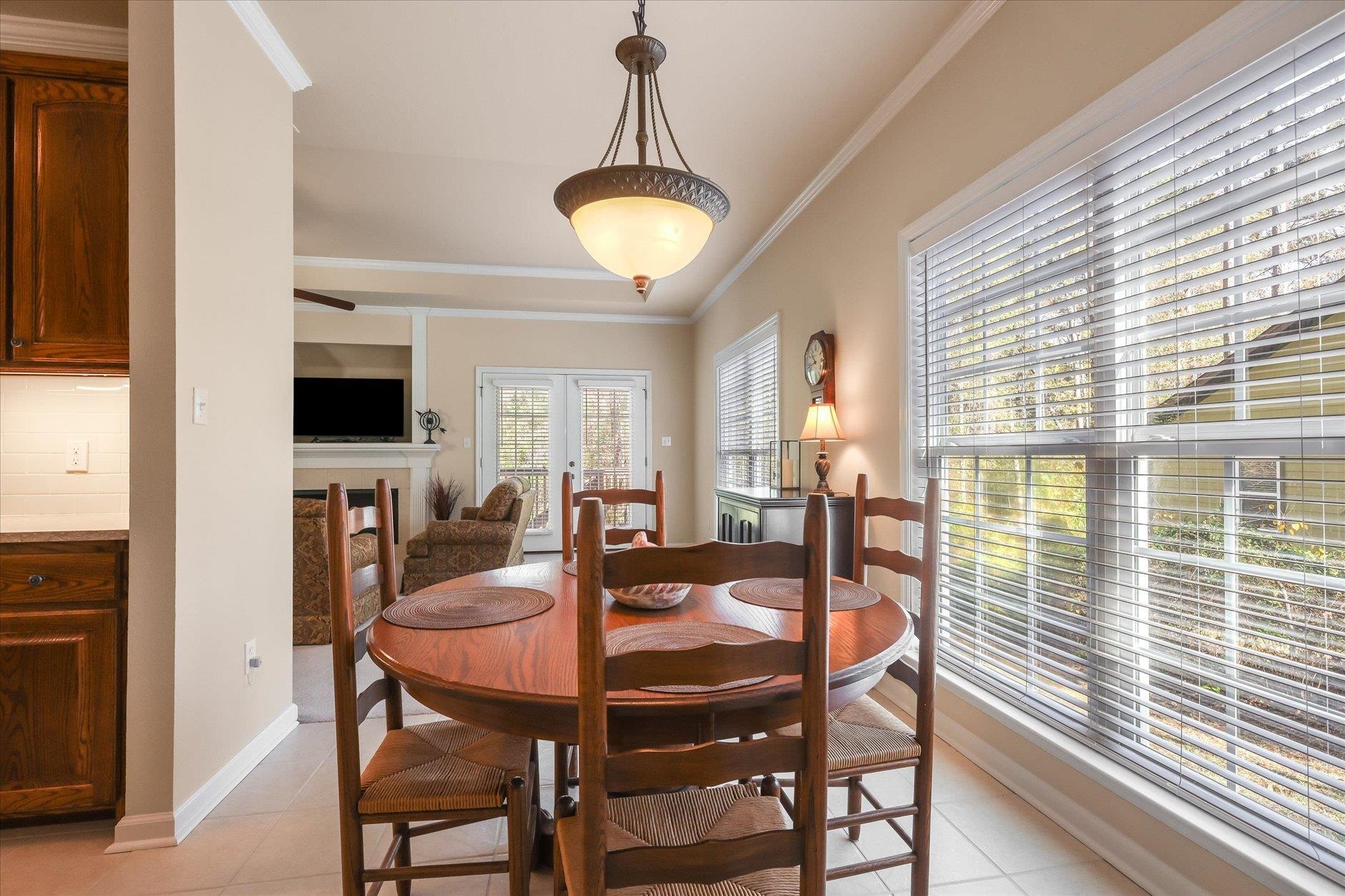 3464 Cedarwood Trail