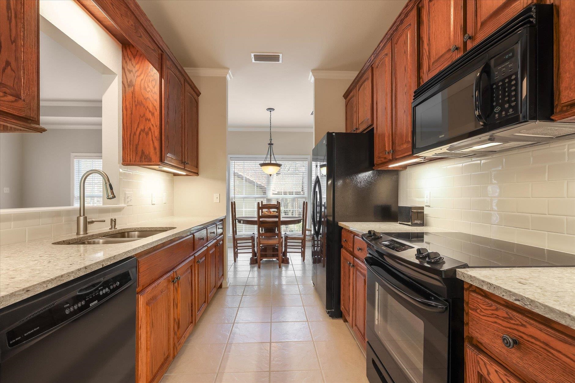 3464 Cedarwood Trail