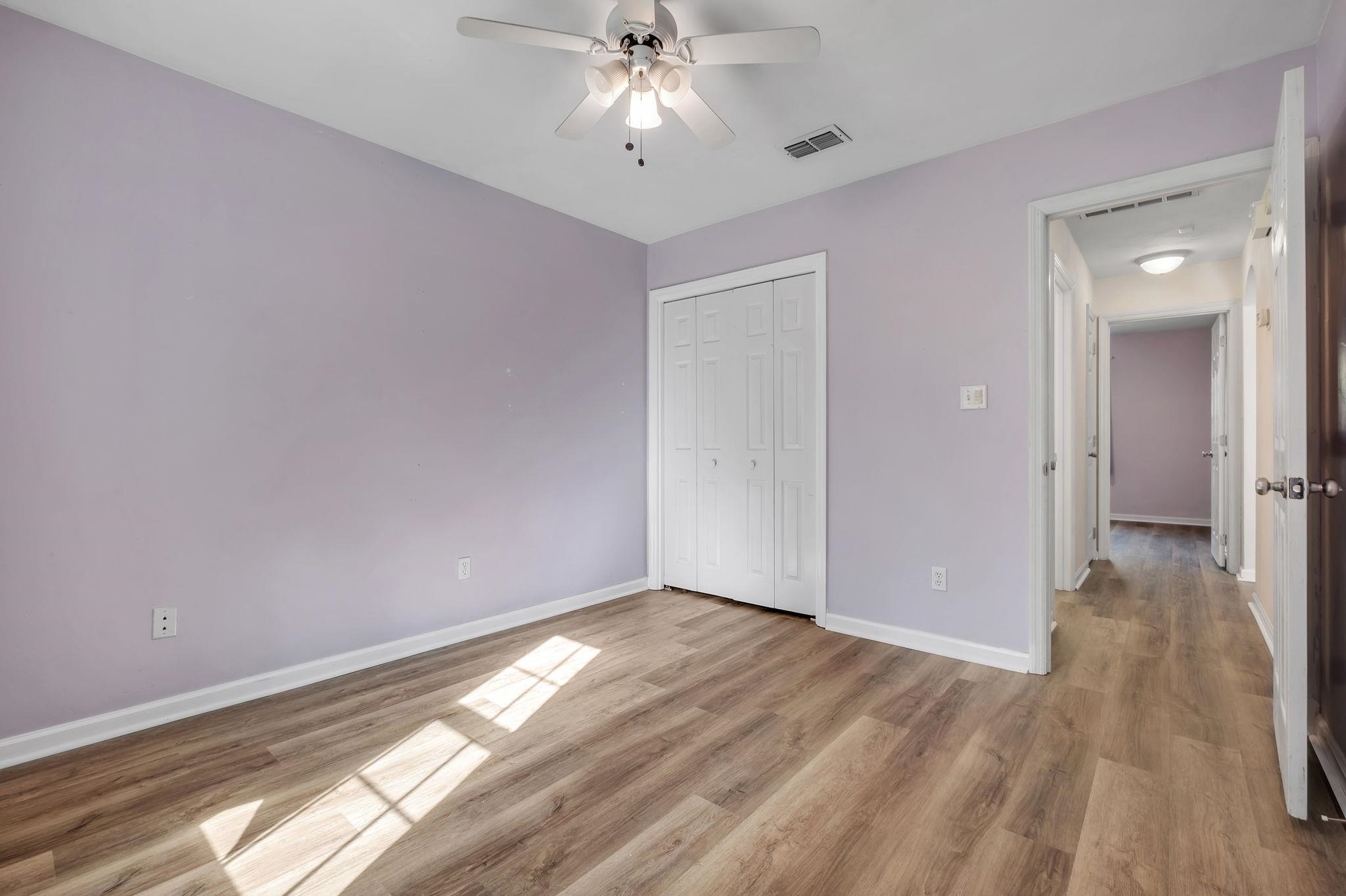 117 Shadow Oak Circle